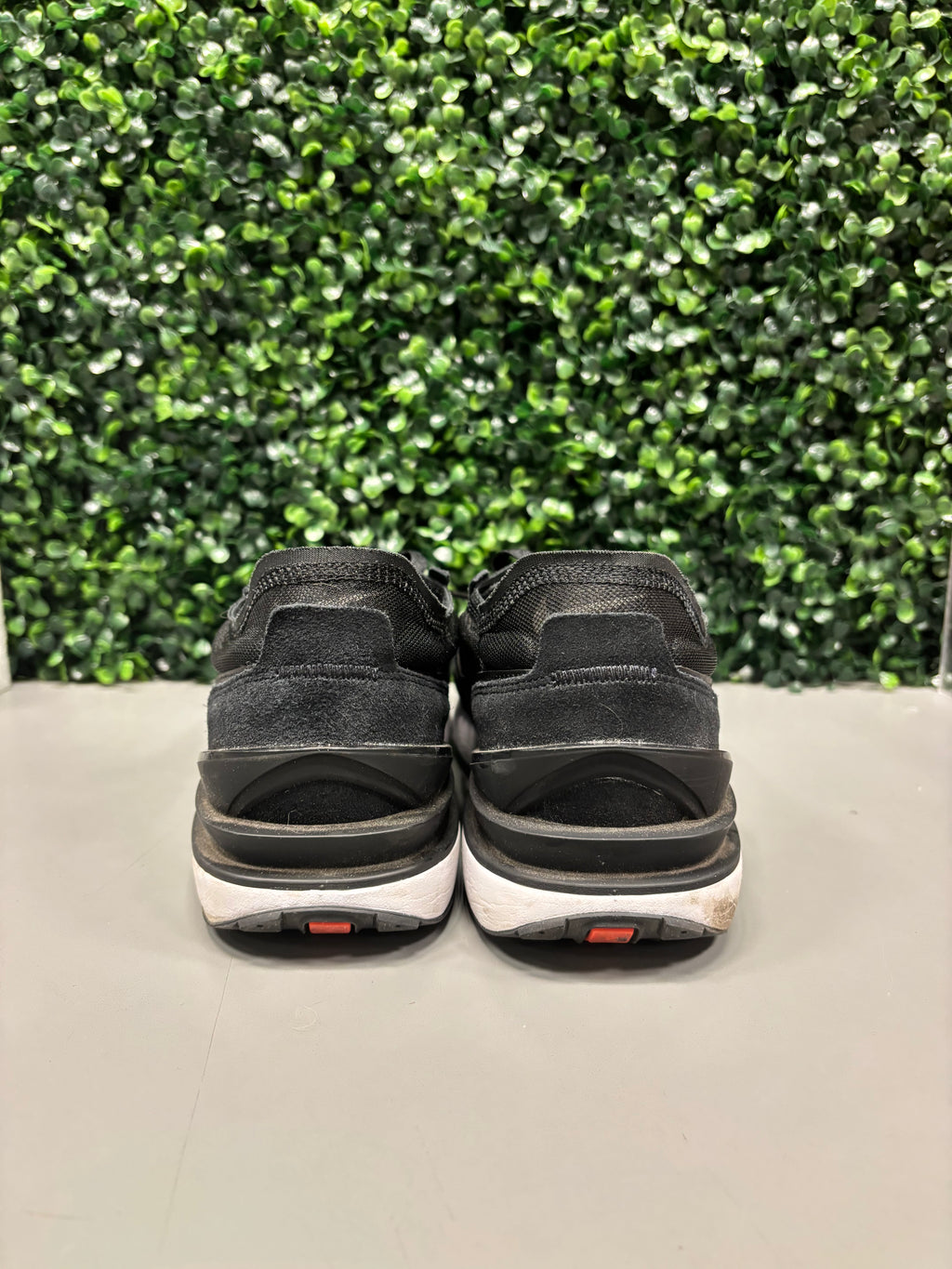 Nike Waffle One "Black White" Size 11 Pre Owned