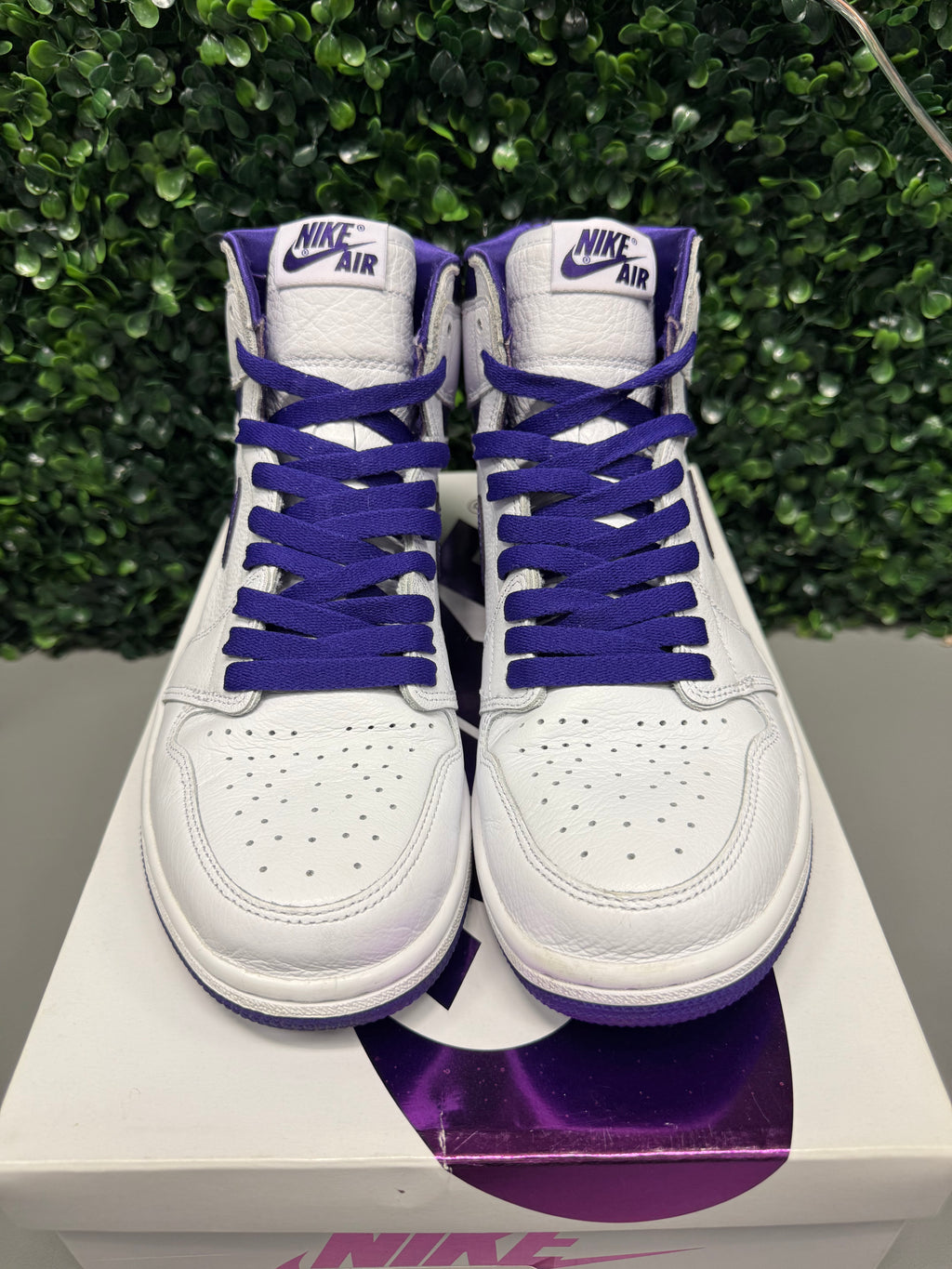 Jordan 1 High “Court Purple" Size 8.5 Preowned