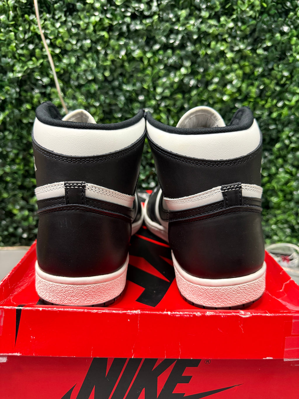 Jordan 1 High OG "Black White" Size 13 Preowned