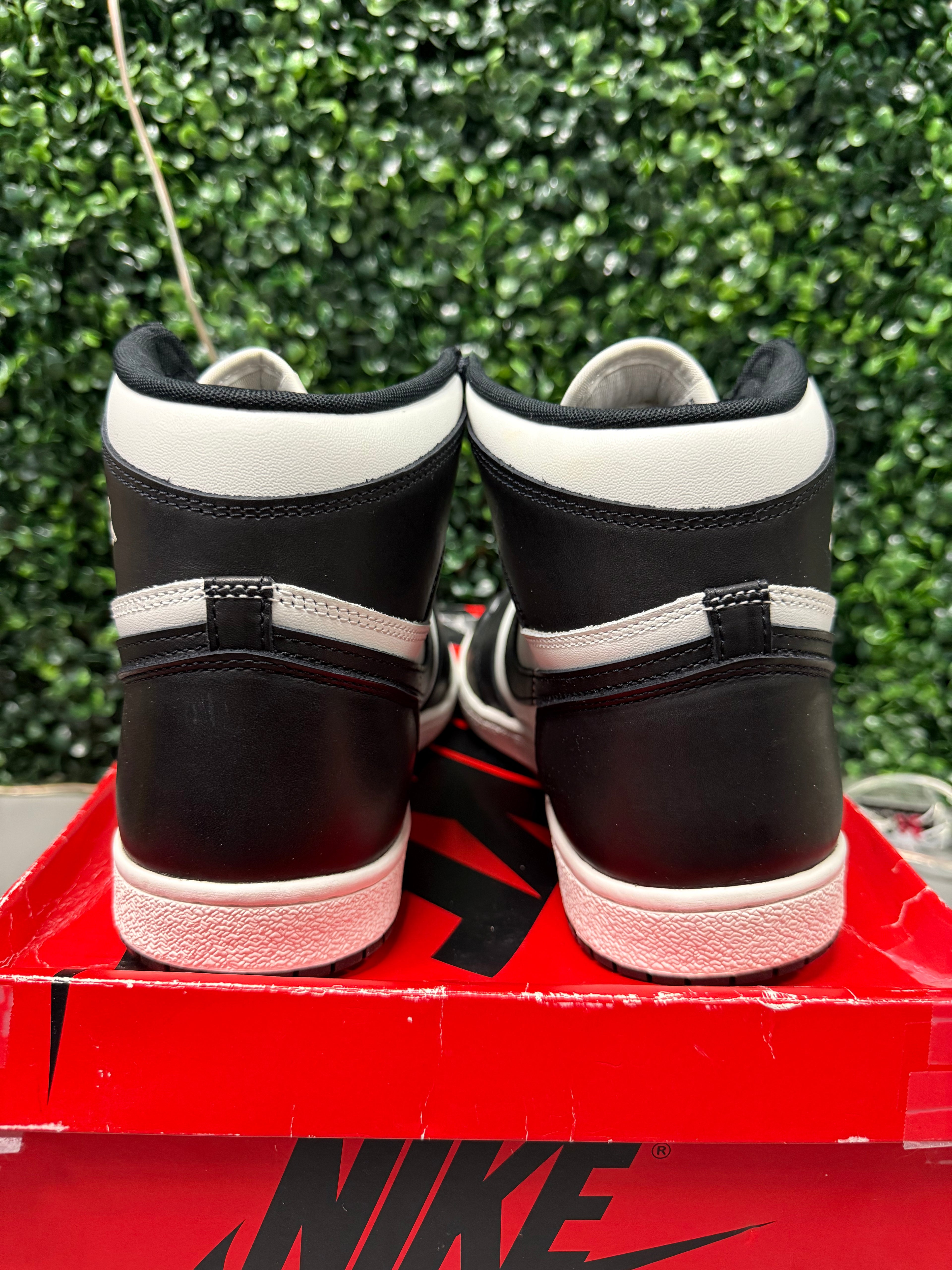 Jordan 1 High OG "Black White" Size 13 Preowned