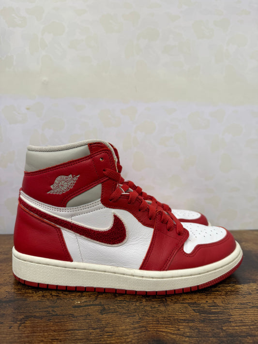 Jordan 1 “Varsity Red” Size 8W/6.5M Preowned