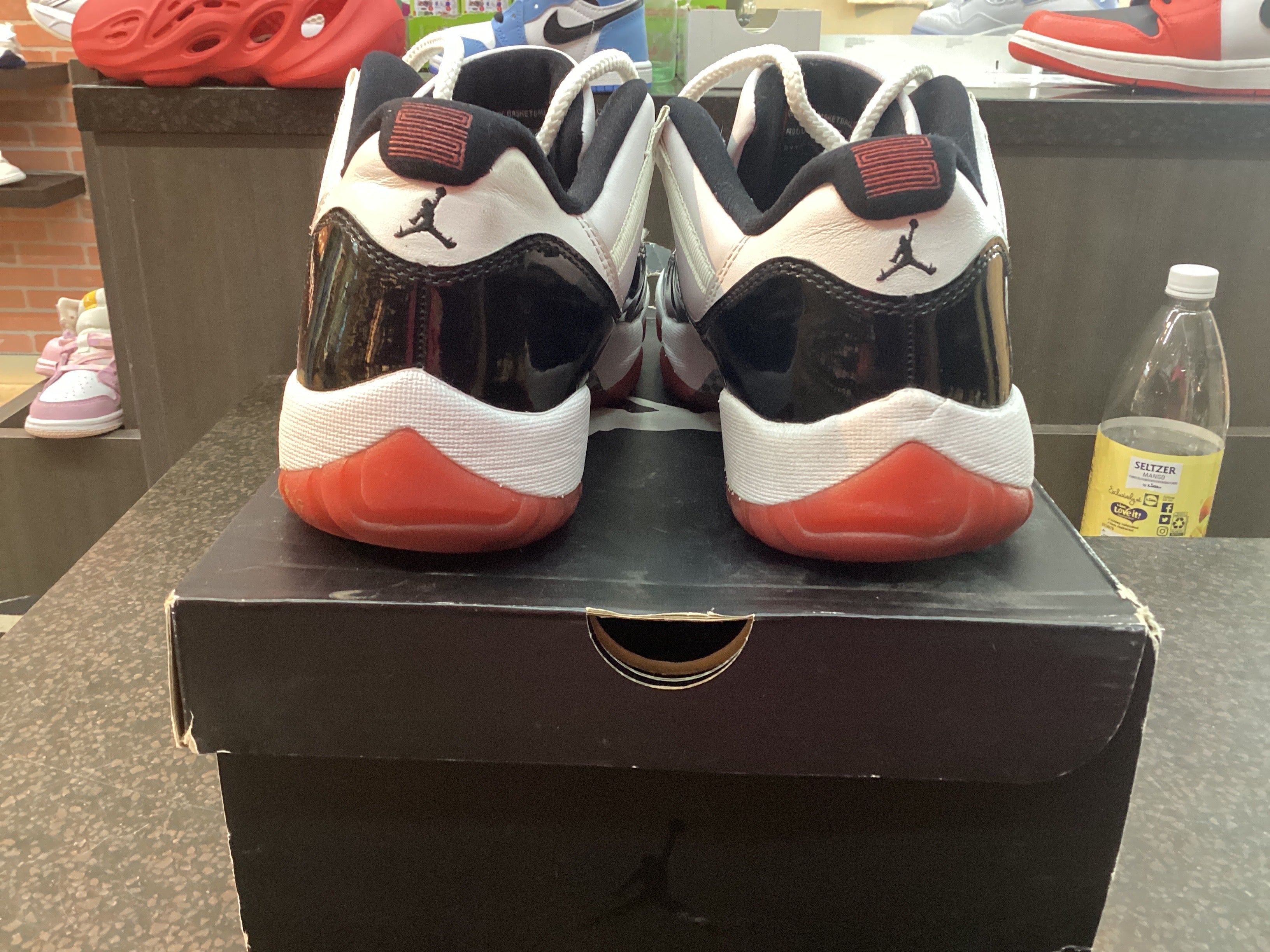 Jordan 11 “Concord Bred” Preowned Size 9.5 Rep Box