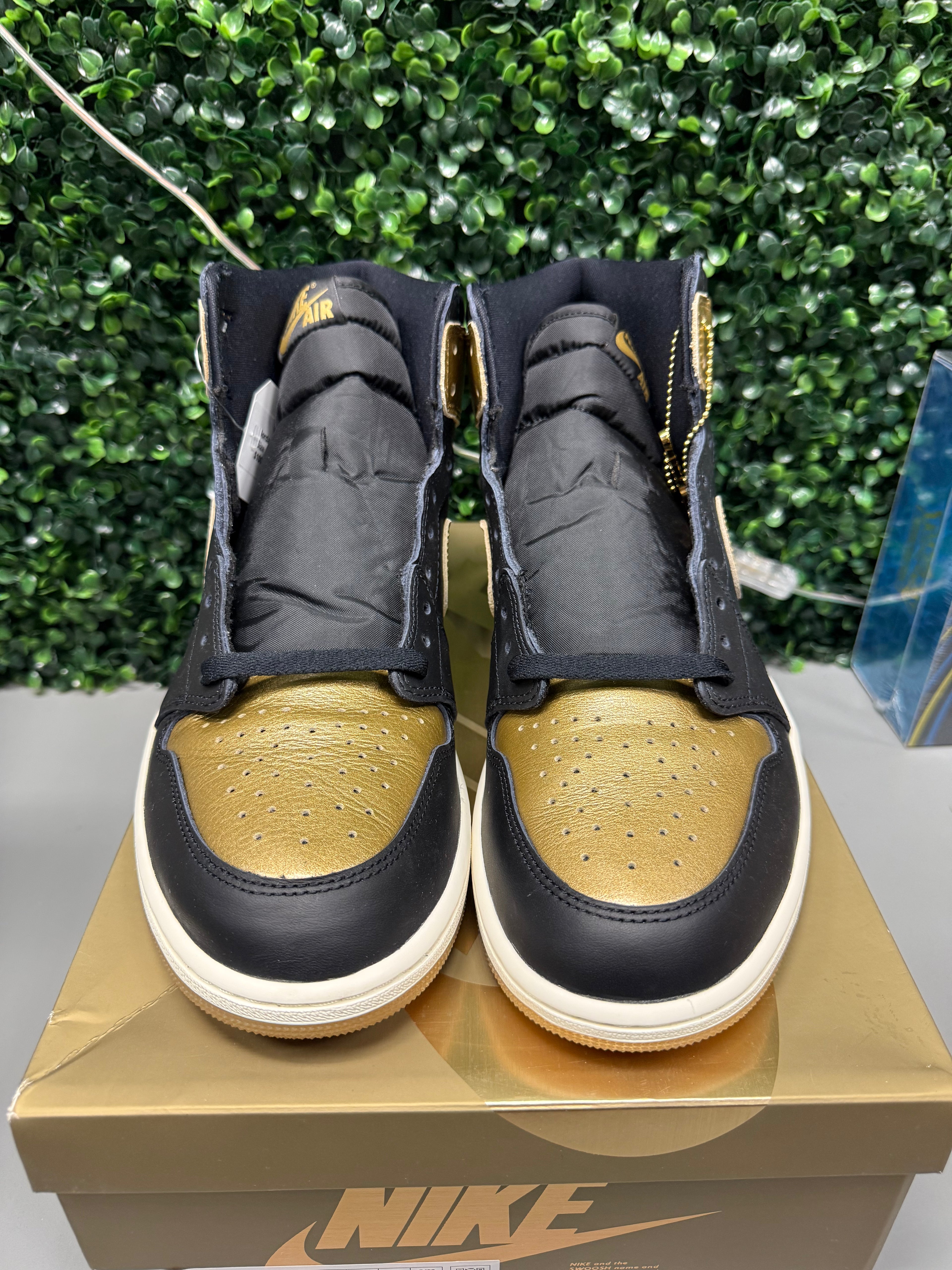 Jordan 1 High "Metallic Gold" Size 13 Tried On