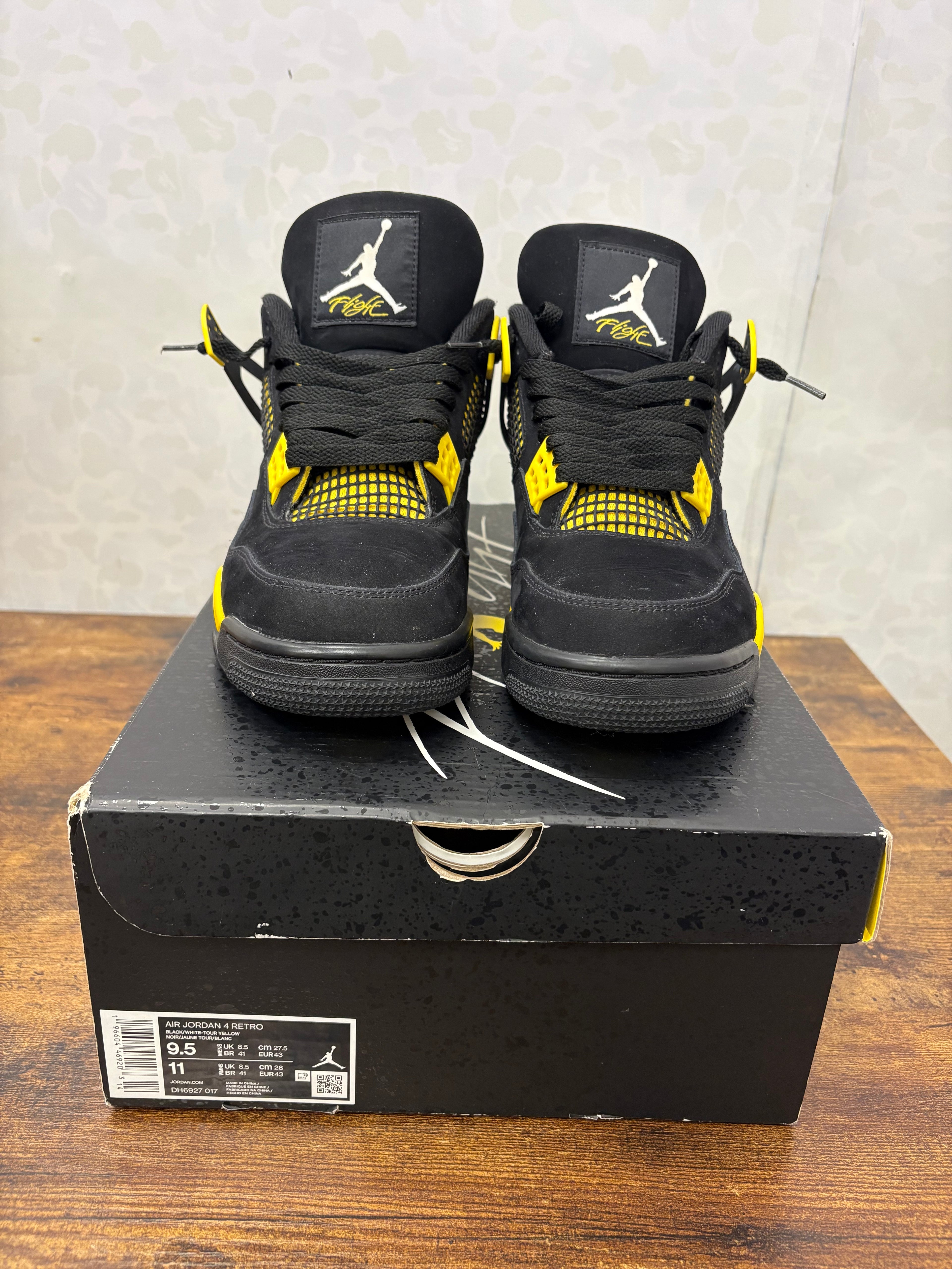 Jordan 4 “Thunder” Size 9.5 Preowned