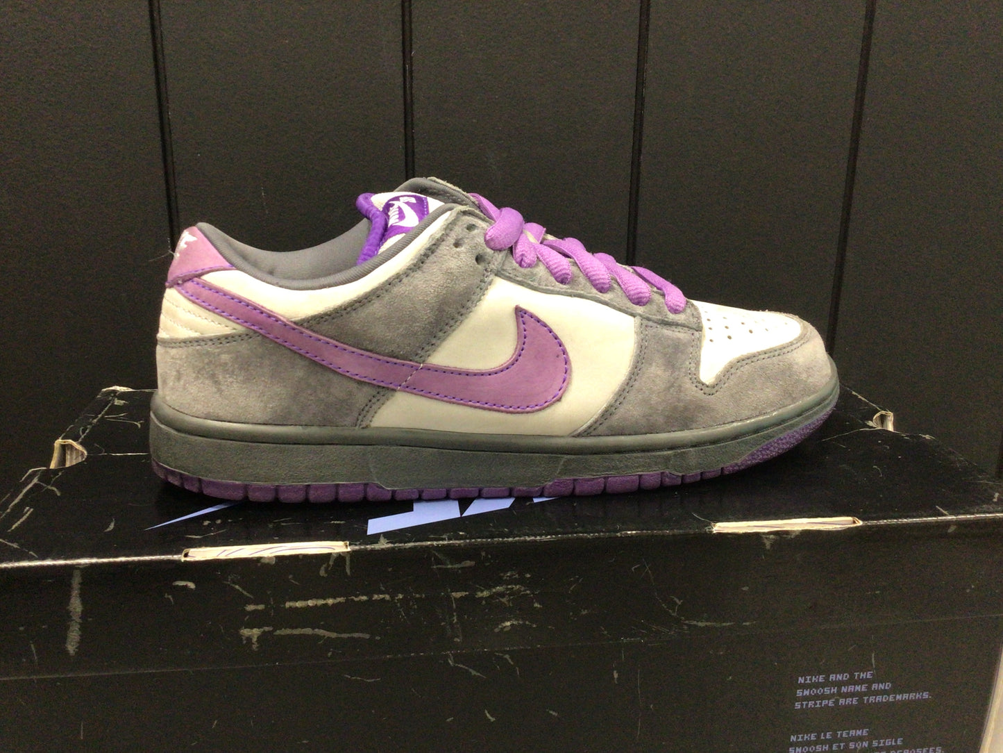 Nike SB Dunk Low “Purple Pigeon” Size 8.5 Preowned