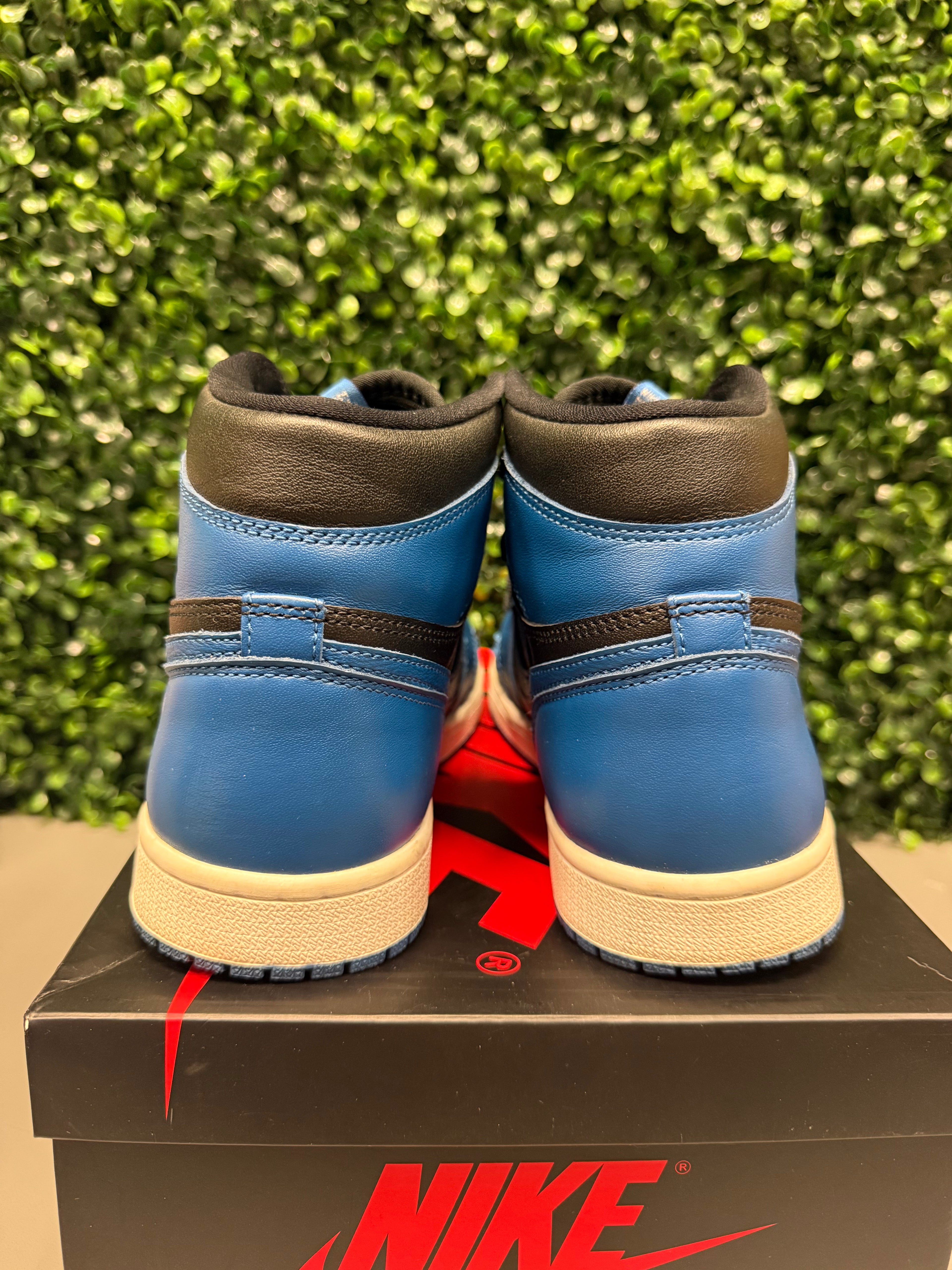 Air Jordan 1 High "Marina" Size 7.5 Preowned