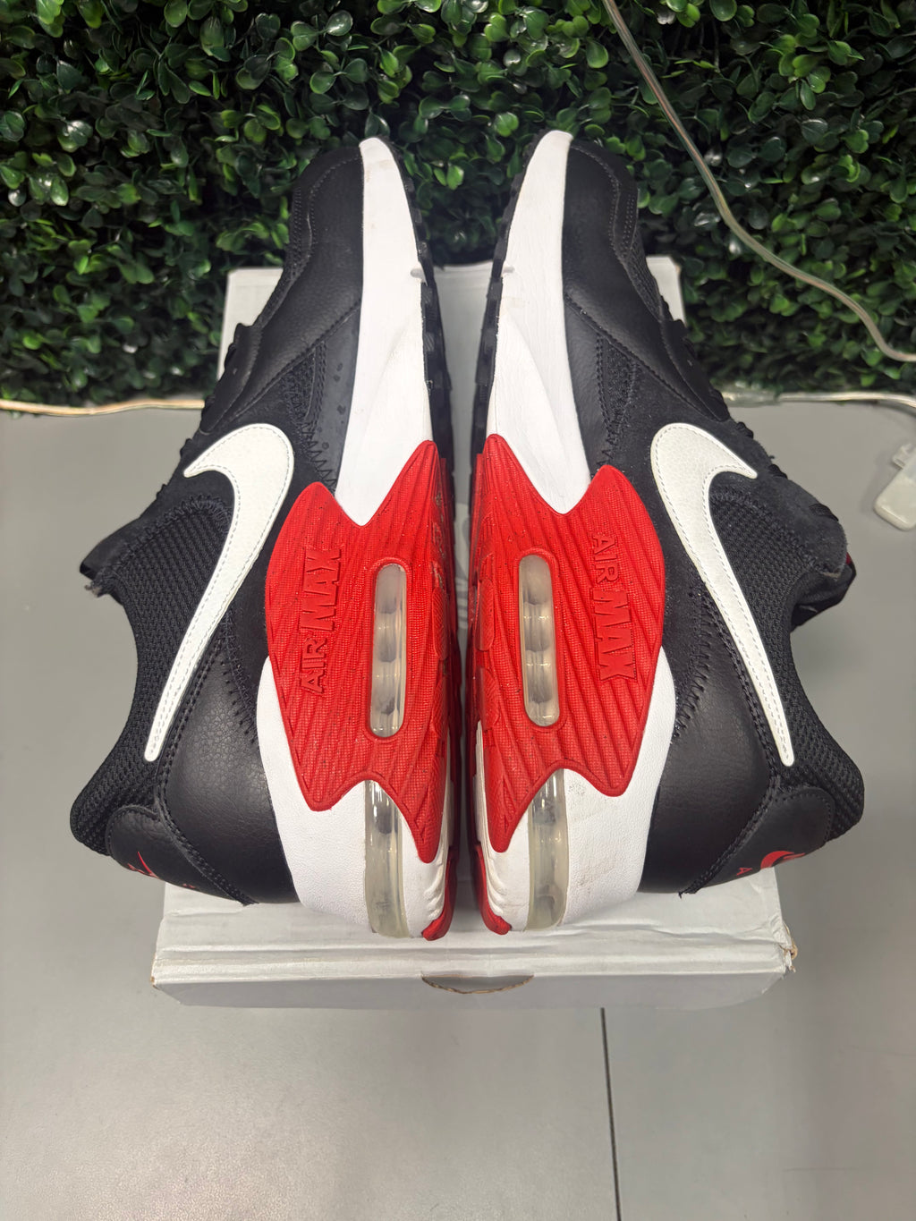 Nike Air Max Excee "Bred" Size 14 Preowned