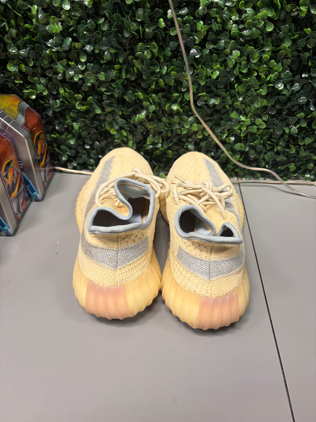 adidas Yeezy Boost 350 V2 "Linen" Size 9 Preowned