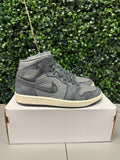 Jordan 1 Mid "Smoke Grey" Size 7.5W / 6Y Preowned