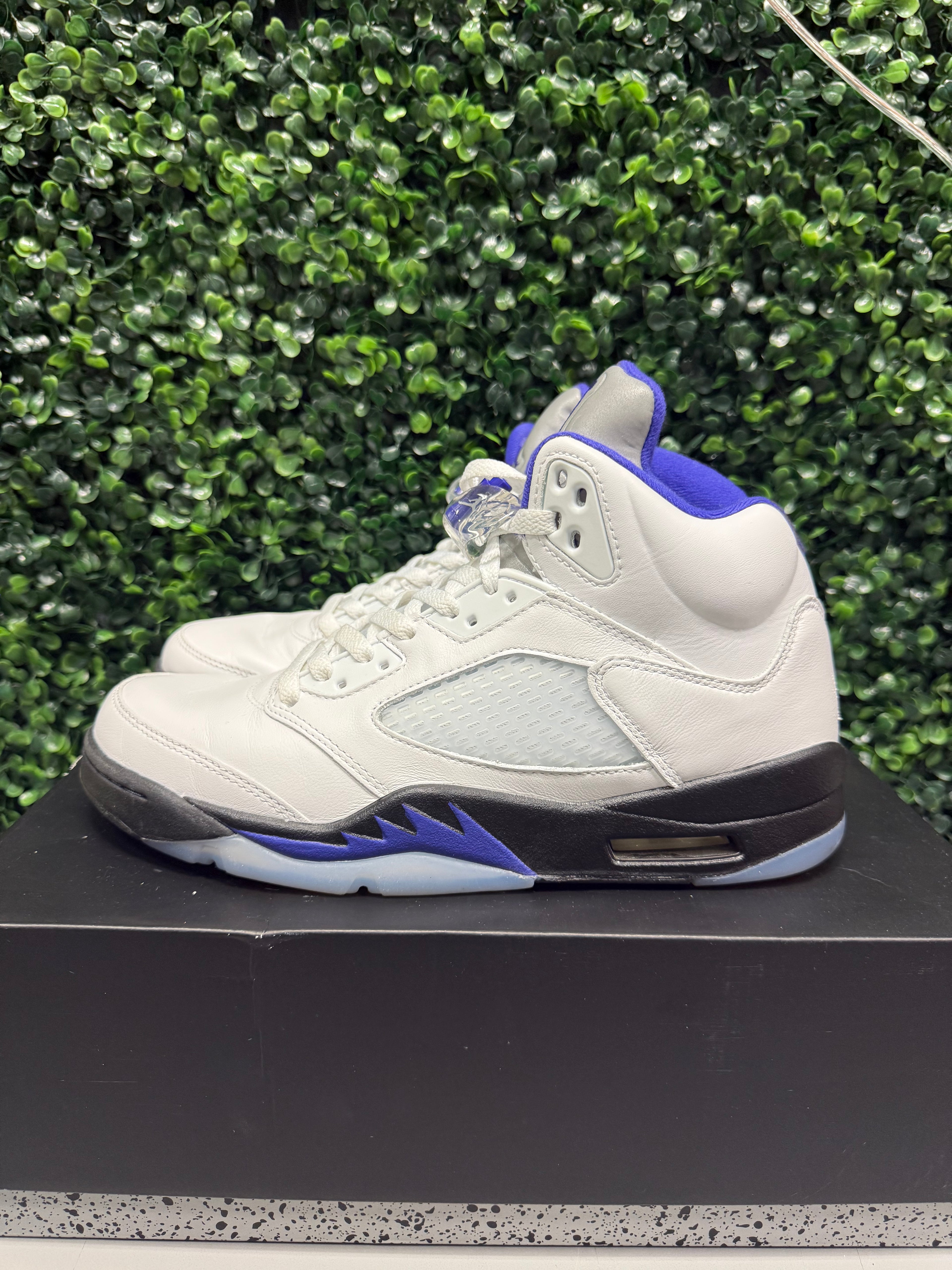 Jordan 5 "Dark Concord" Size 9 Preowned