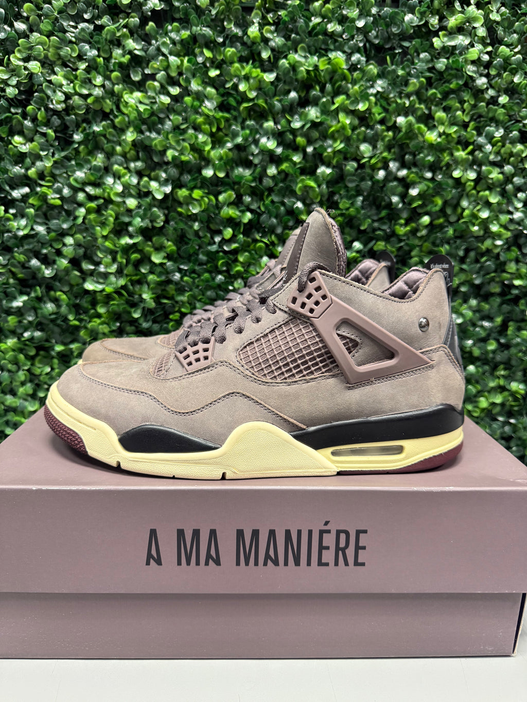 Jordan 4 X A Ma Maniere "Violet Ore" Size 10 Preowned