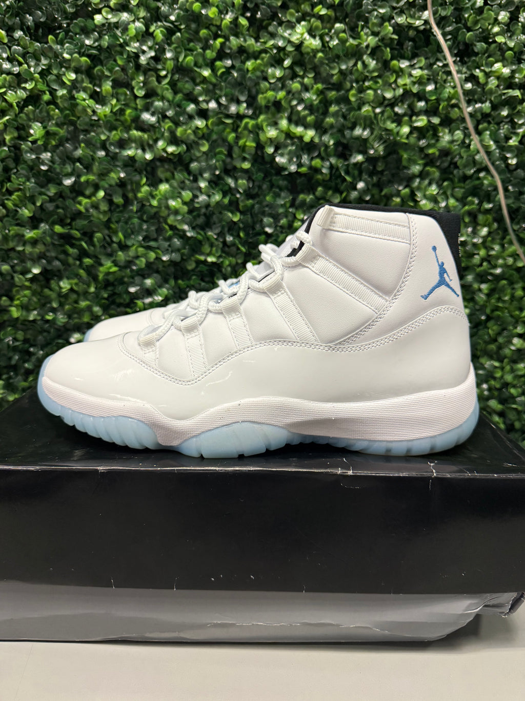 Jordan 11 High "Legend Blue" Size 12 Preowned