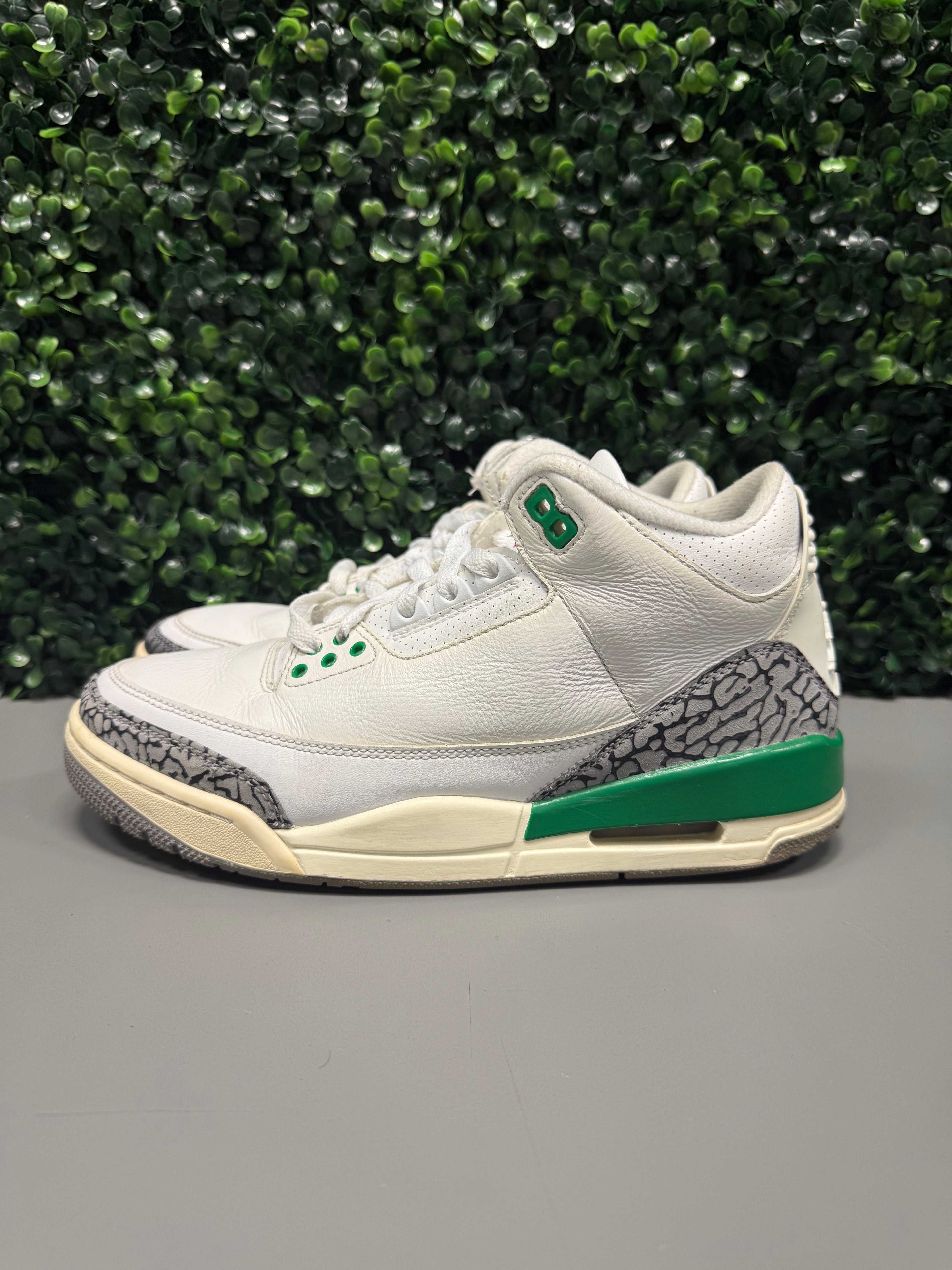 Jordan 3 "Lucky Green" Size 9W / 7.5W Preowned