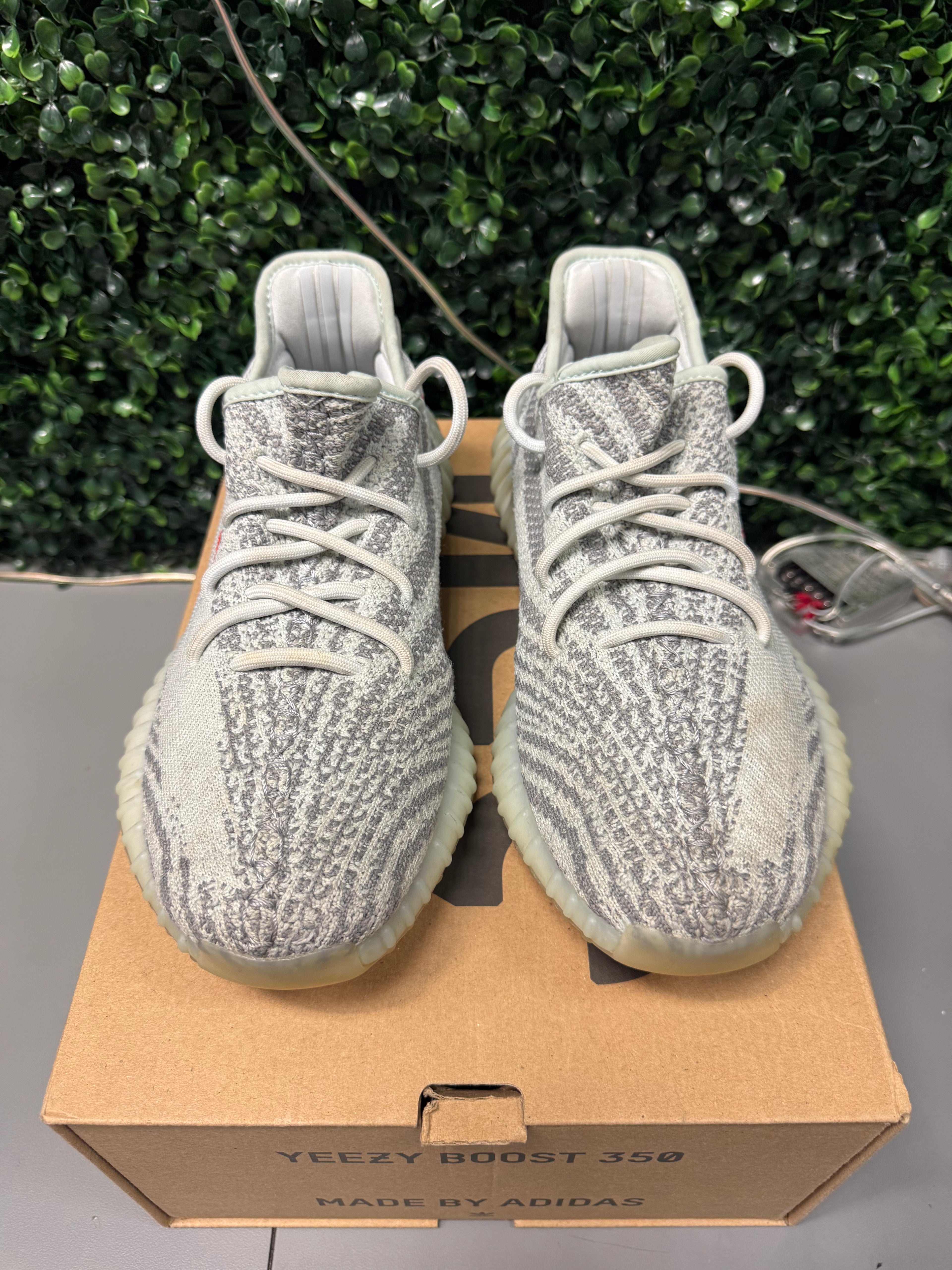 Yeezy 350 V2 "Blue Tint" Size 9 Preowned