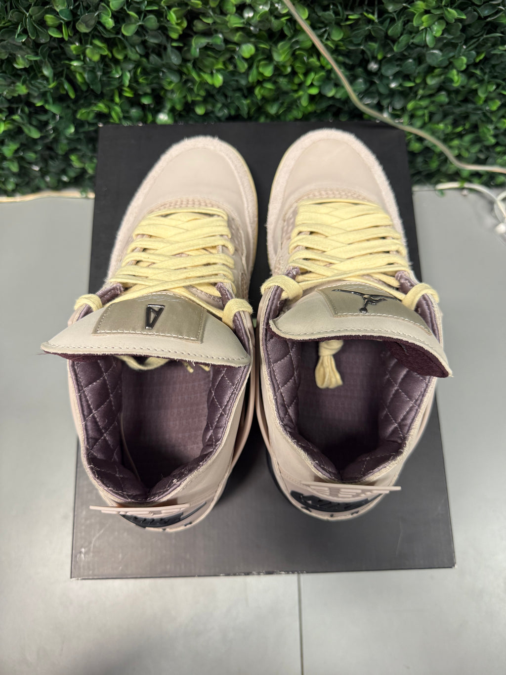 Jordan 4 X A Ma Maniere "WYWS" Size 10W / 8.5M Preowned