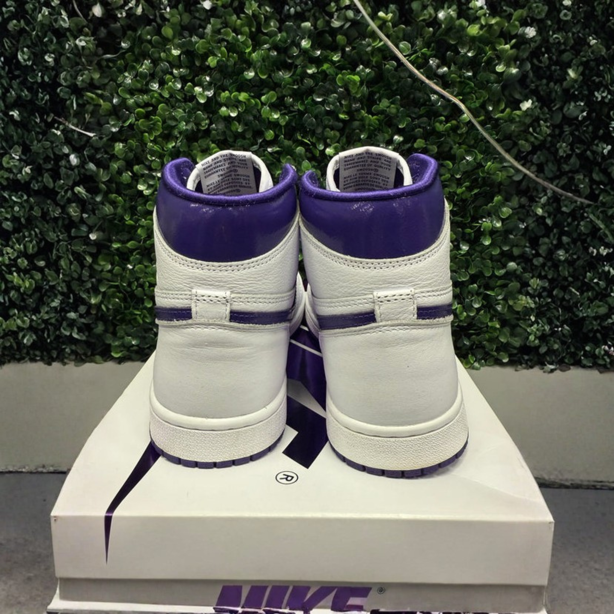 Jordan 1 High “Court Purple" Size 8.5 Preowned