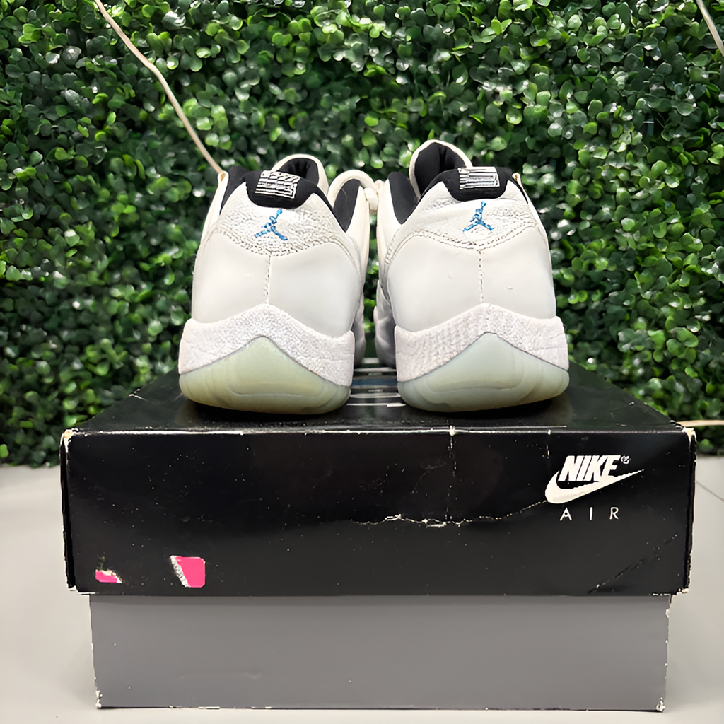 Jordan 11 Retro Low "Legend Blue" Size 9.5 Preowned
