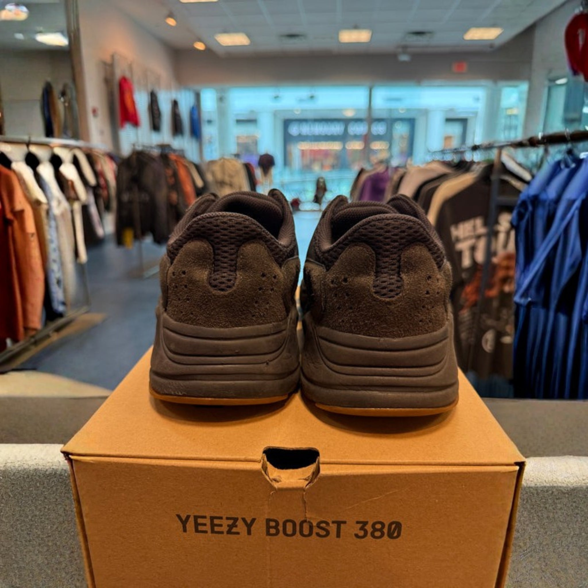 adidas Yeezy Boost 700 'Utility Black' Size 10 Preowned