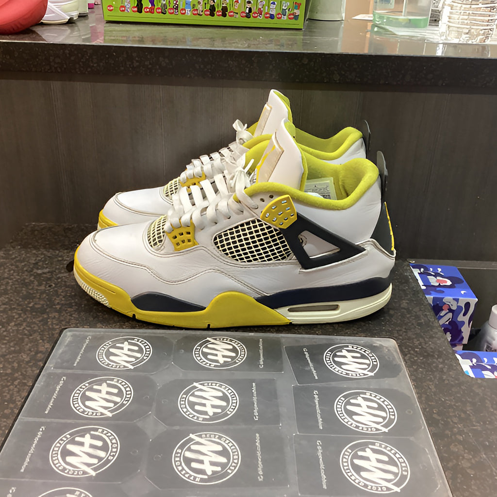 JORDAN 4 “Vivid Sulfur” Size 11W/9.5M PRE OWNED