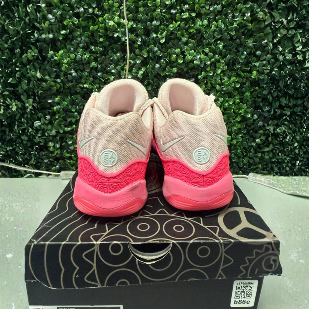Nike KD 16 "Aunt Pearl" Size 10.5 Preowned