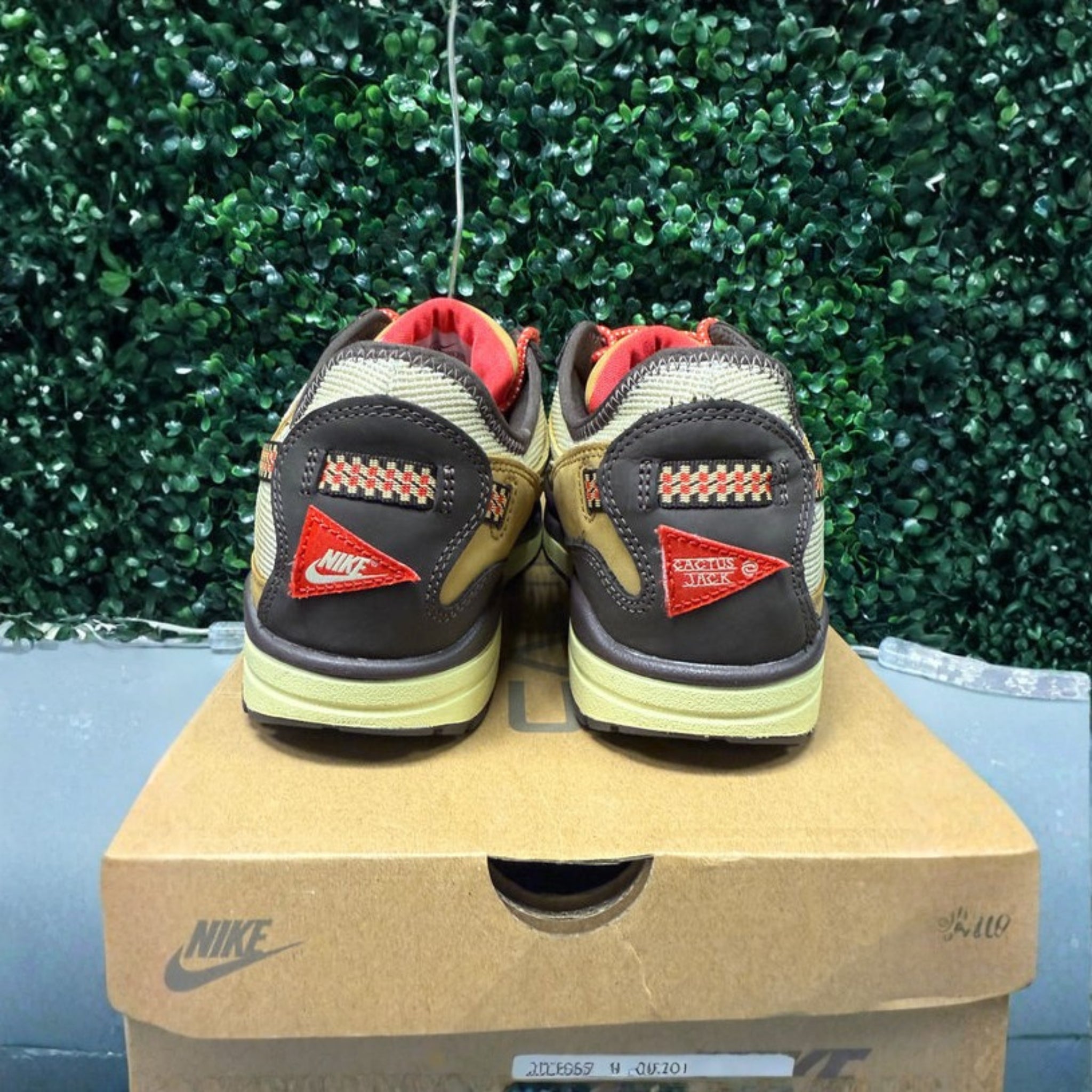 Nike Air Max 1 X Travis Scott "Baroque Brown" Size 11 Preowned