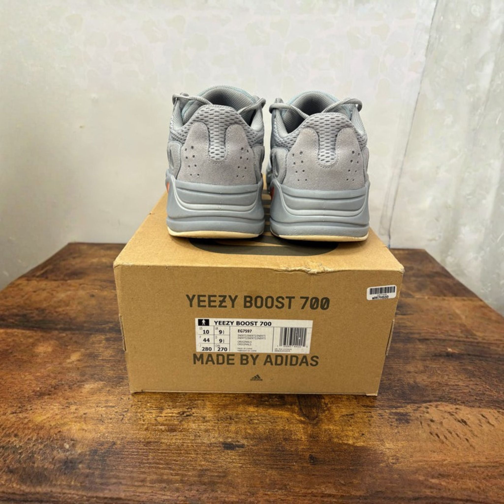 Adidas Yeezy Boost 700 “Inertia” Size 10 Preowned