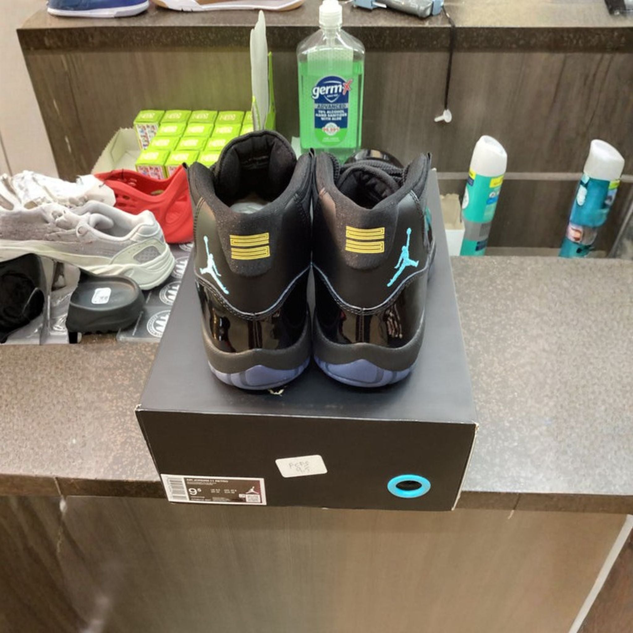 Jordan 11 High “Gamma Blue” (2025) Brand New Size 9.5 Steal