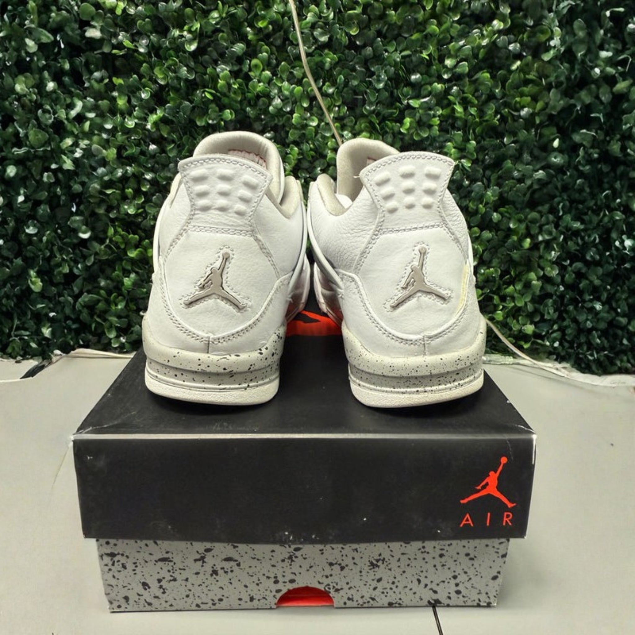 Jordan 4 "Oreo" Size 5Y Preowned
