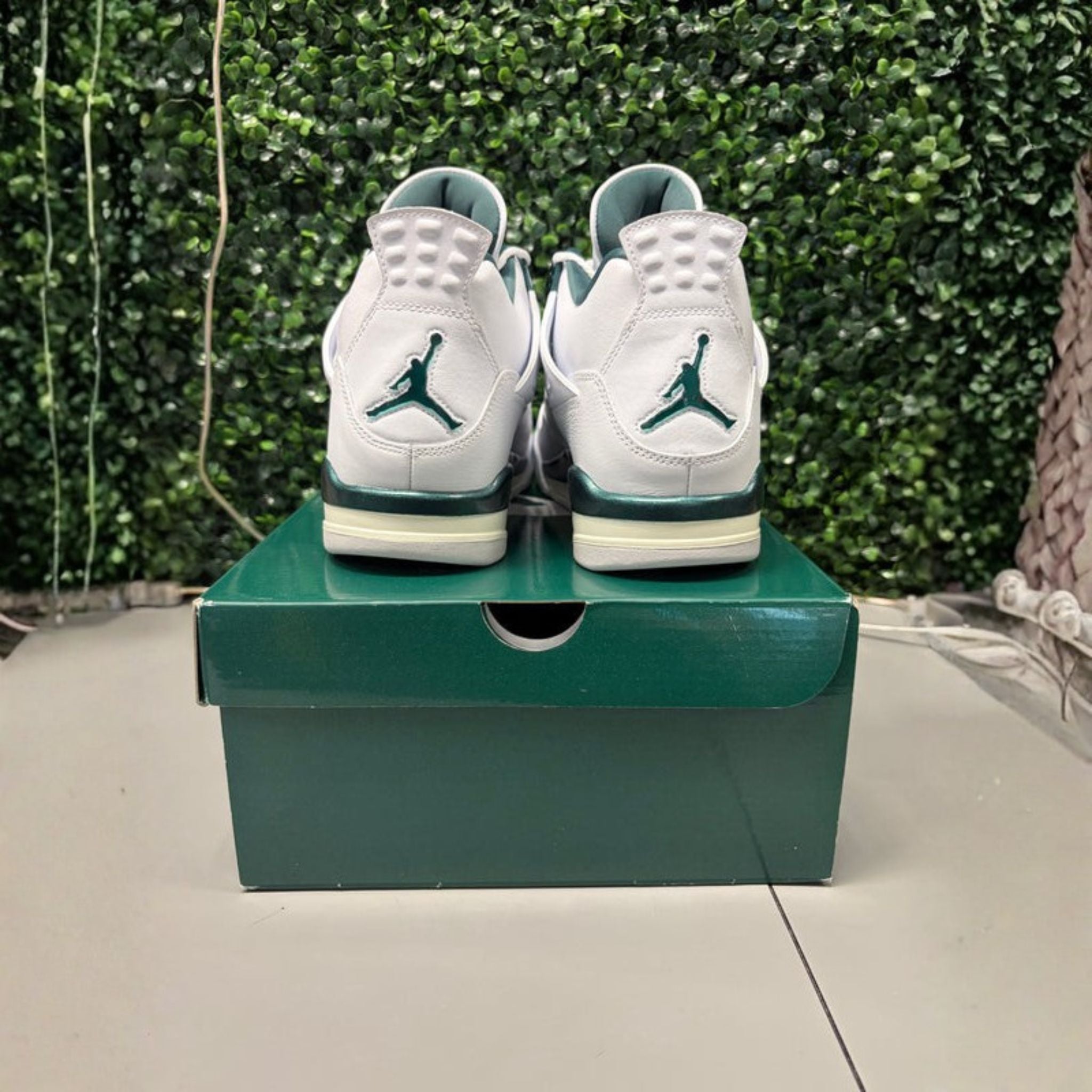 Jordan 4 Retro "Oxidized Green" Size 10 Preowned