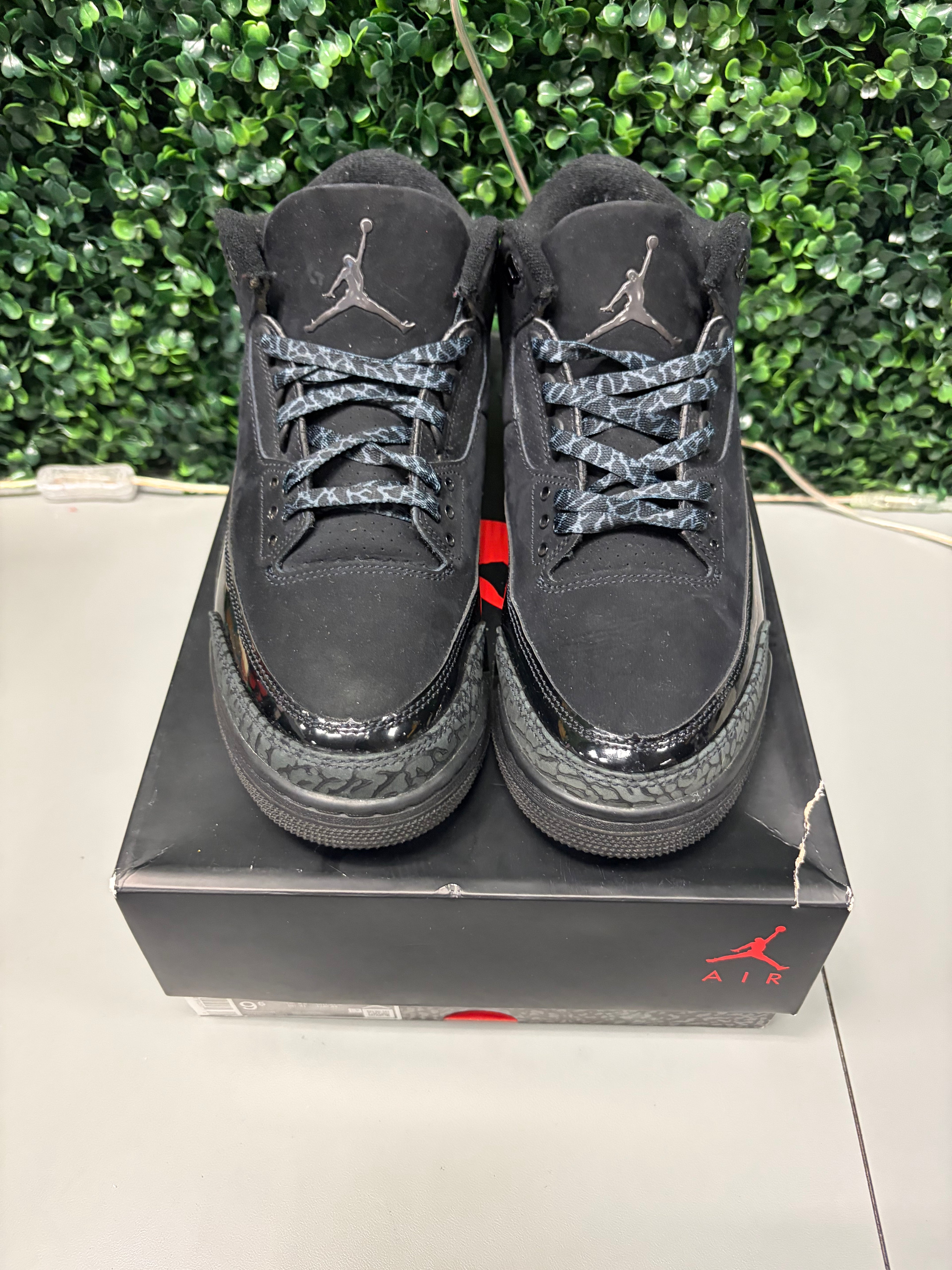 Jordan 3 Retro "Black Cat" Size 9.5 Preowned