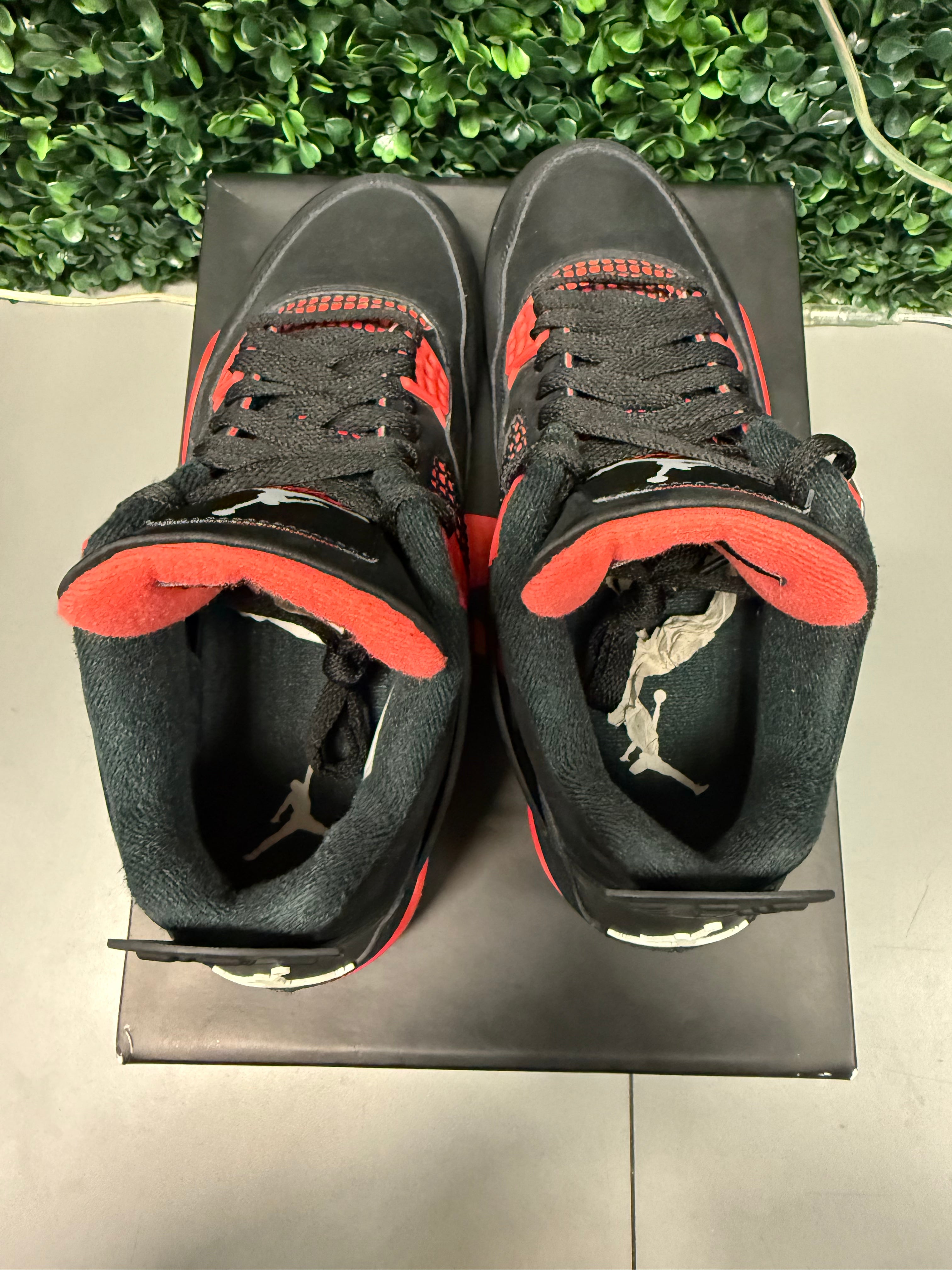Jordan 4 "Red Thunder" Size 9 Preowned