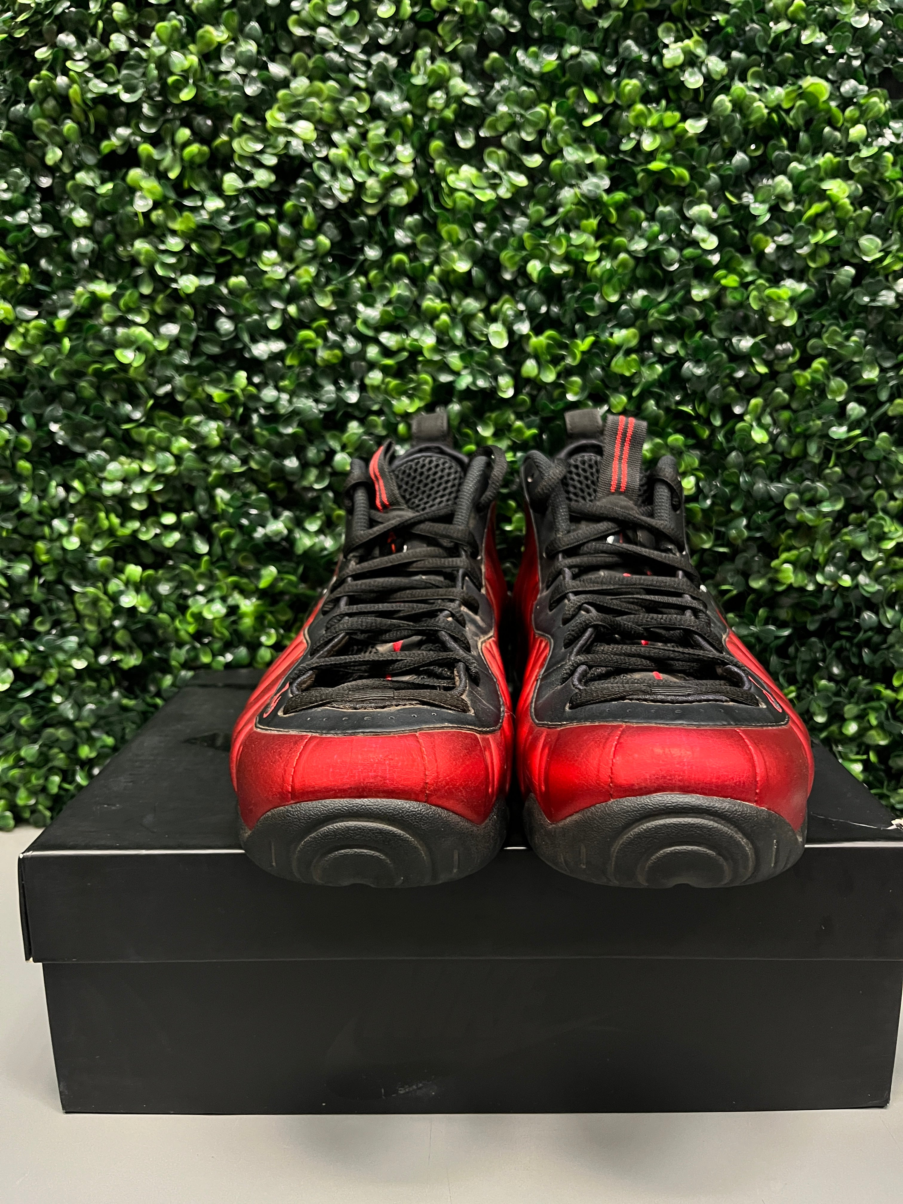 Nike Air Foamposite Pro "University Red" Size 11.5 Preowned