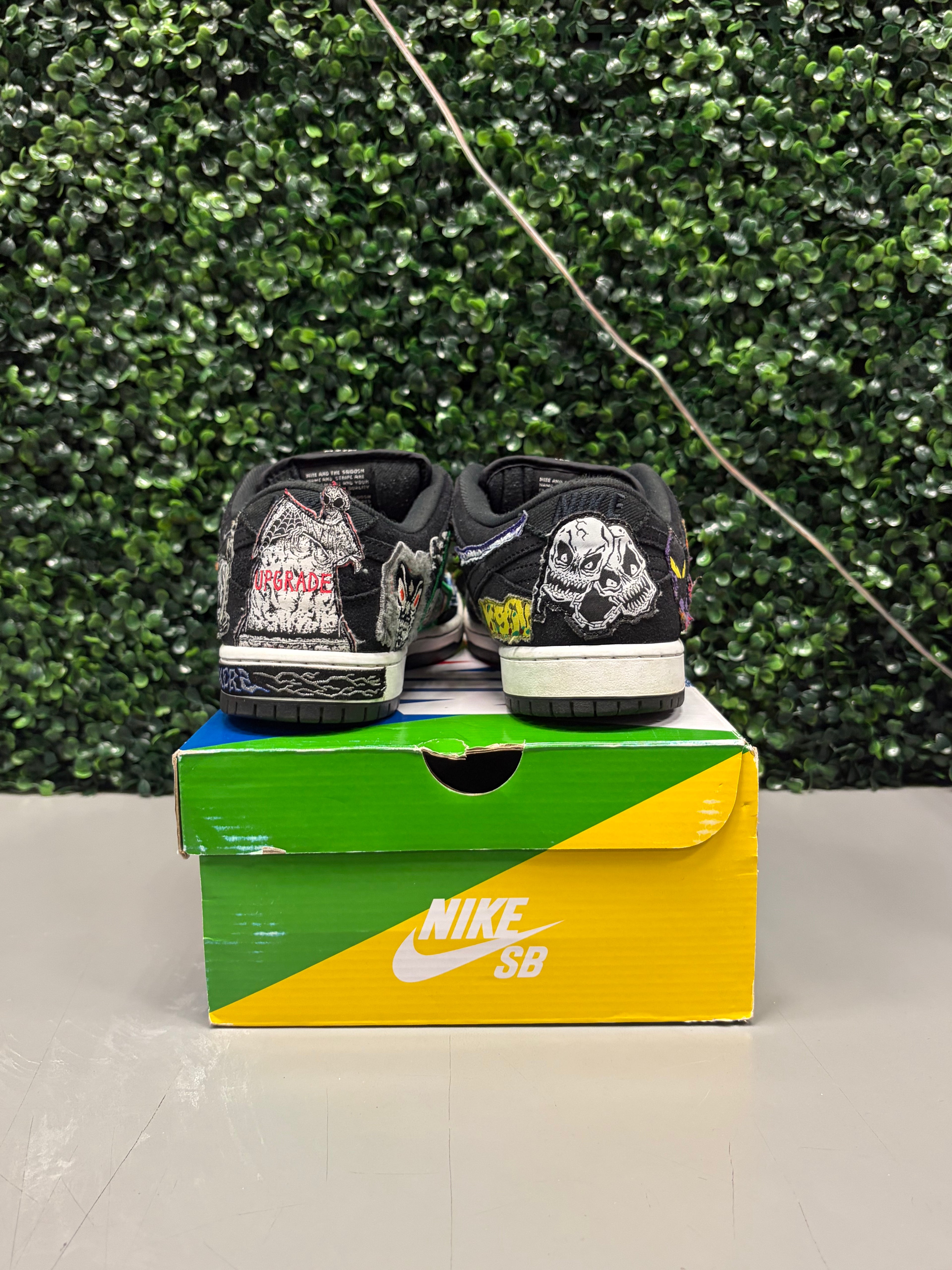 Nike SB Dunk Low "Neckface" Size 9.5 Preowned