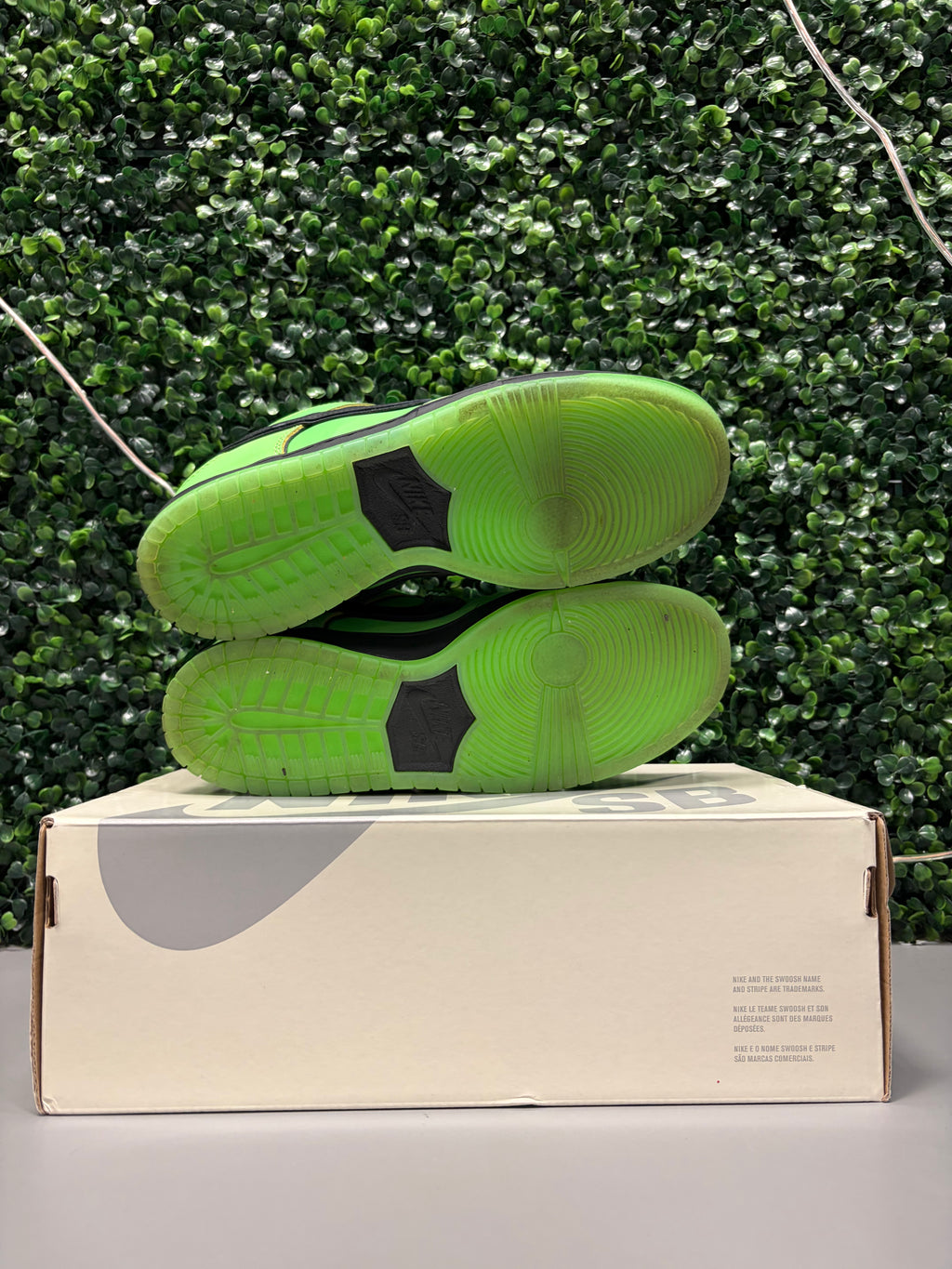 Nike SB Dunk Low "Buttercup" Size 8M/9.5W Preowned