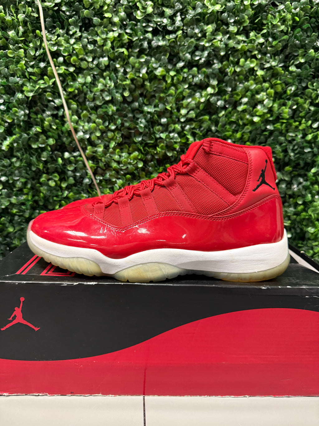 Jordan 11 High “Win Like 96” Size 10.5 Preowned