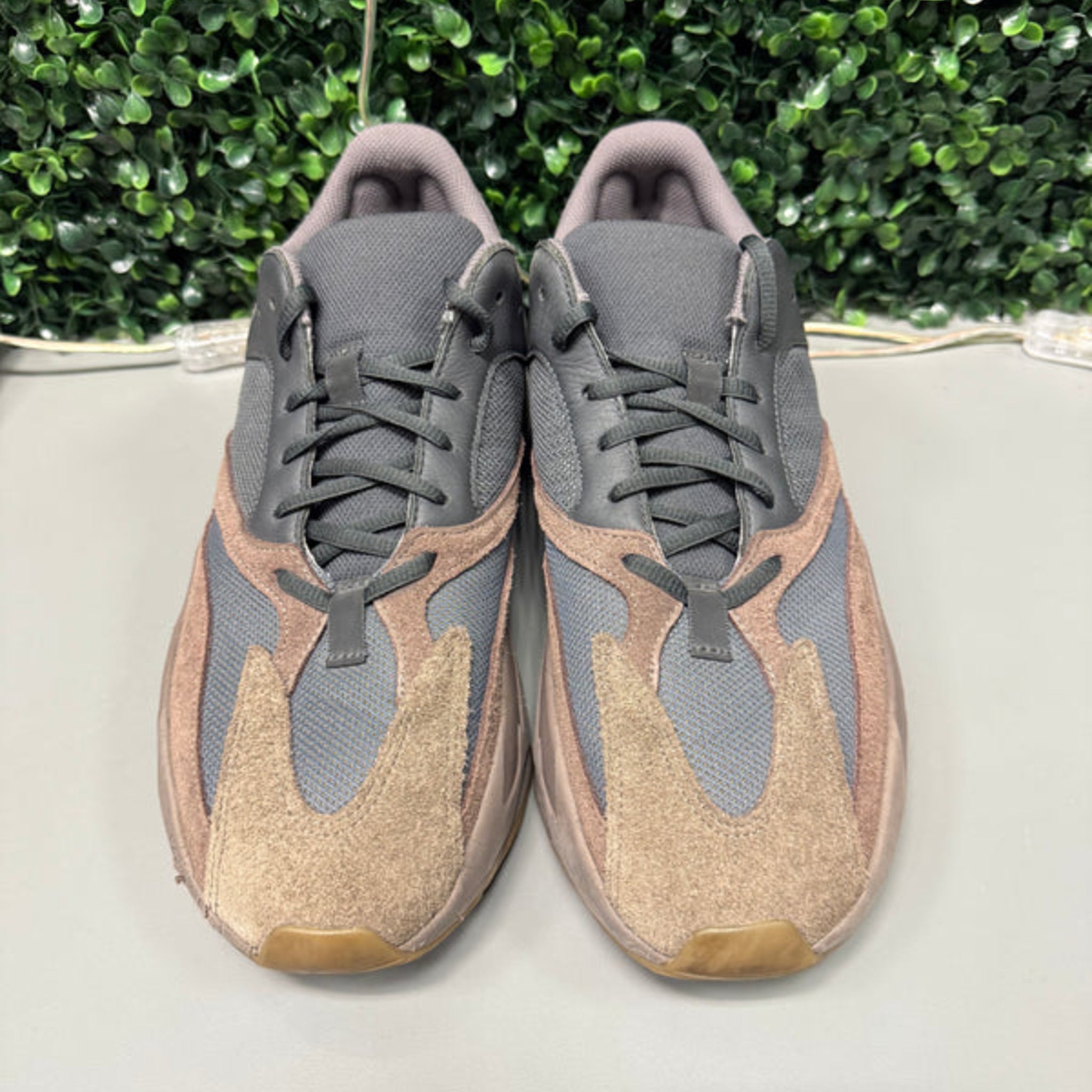 Yeezy 700 V3 "Mauve" Size 12 Preowned