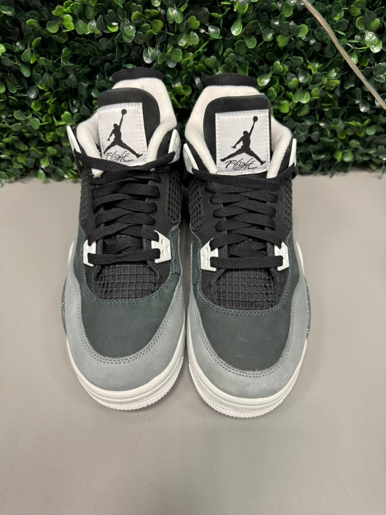 Jordan 4 "Fear" Size 7Y Preowned