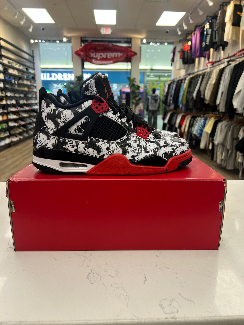 Jordan 4 “Tattoo” Size 9M Preowned