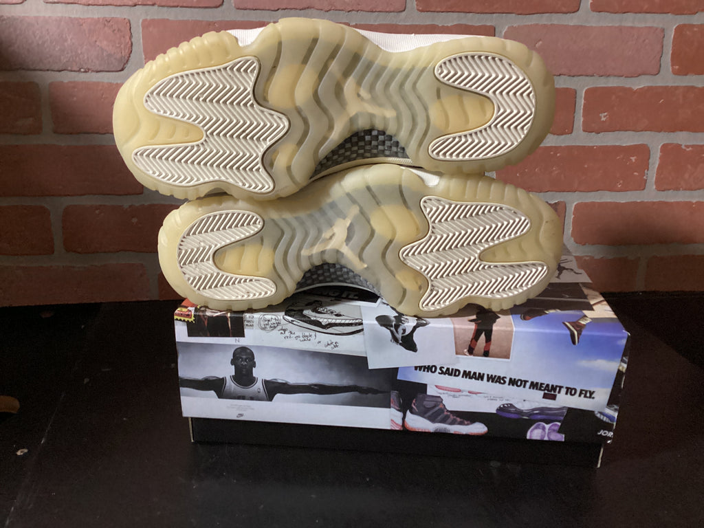 Jordan 11 Low “RE2PECT” Size 8.5 Preowned STEAL
