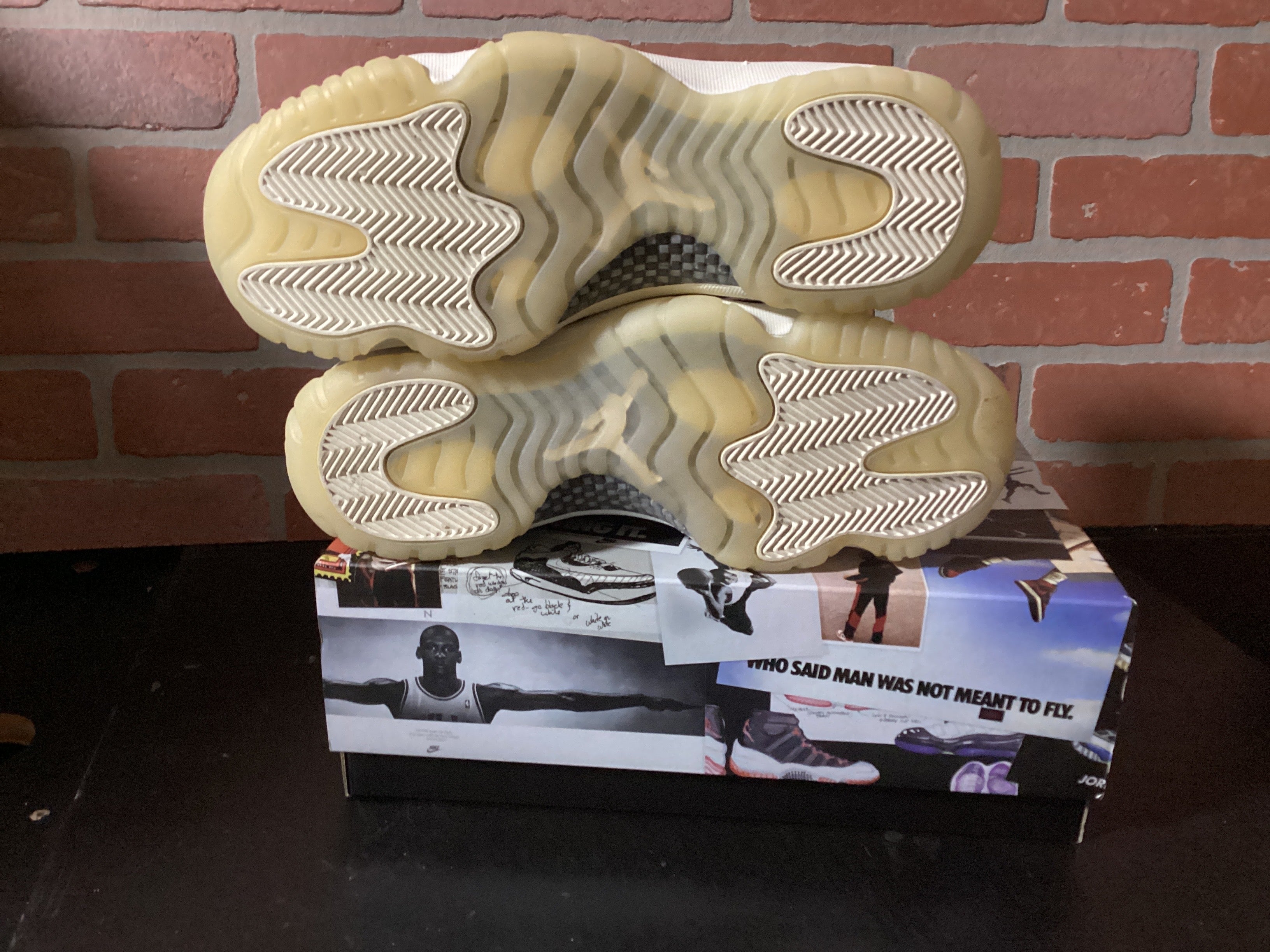 Jordan 11 Low “RE2PECT” Size 8.5 Preowned STEAL