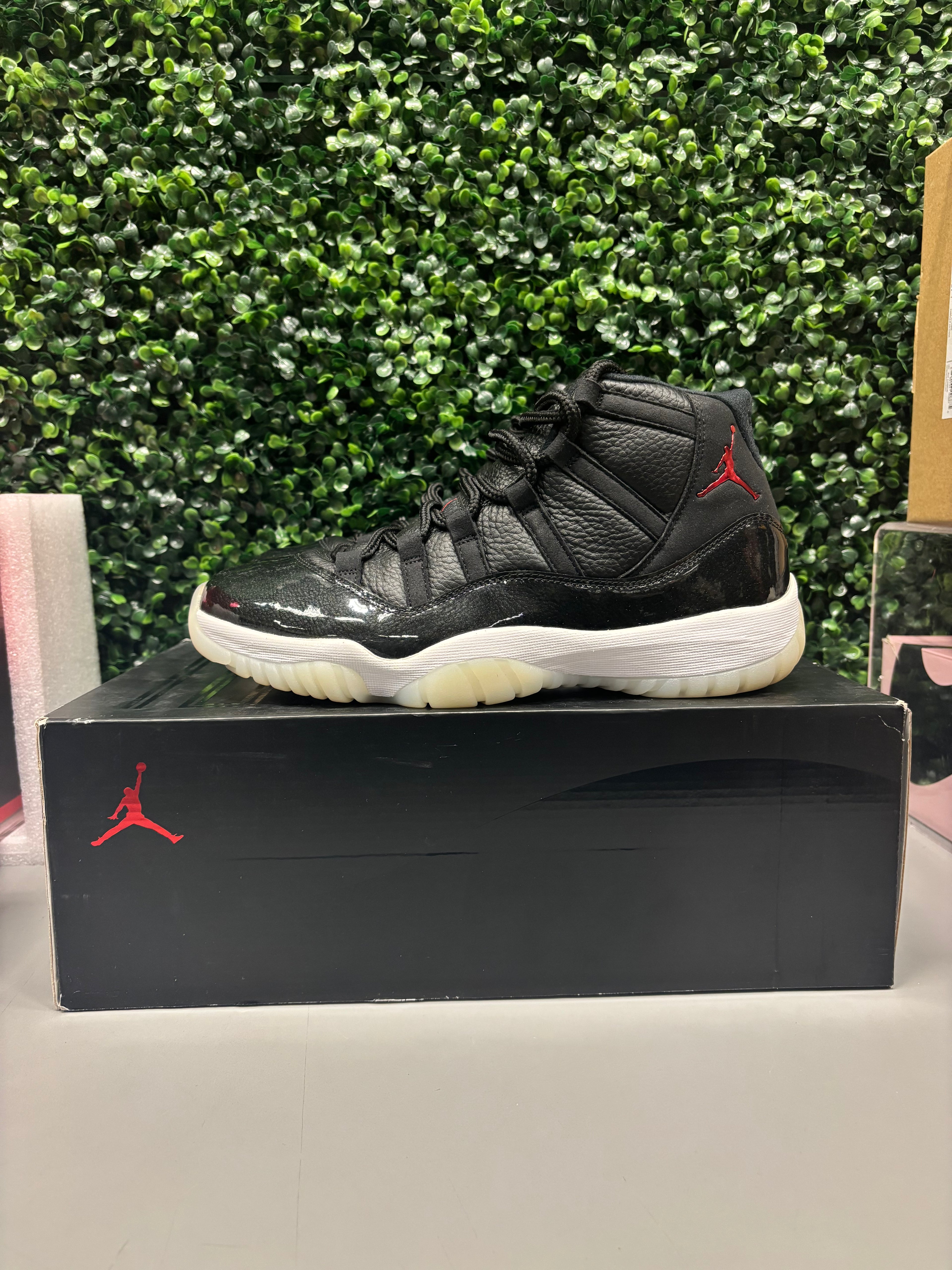 Jordan 11 "72-10" Size 10 Preowned