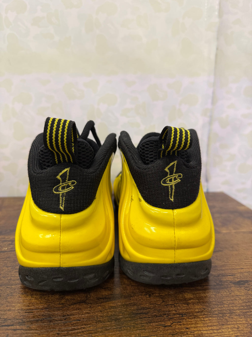 Nike Foamposite “Wu-Tang Yellow” Size 9 Preowned