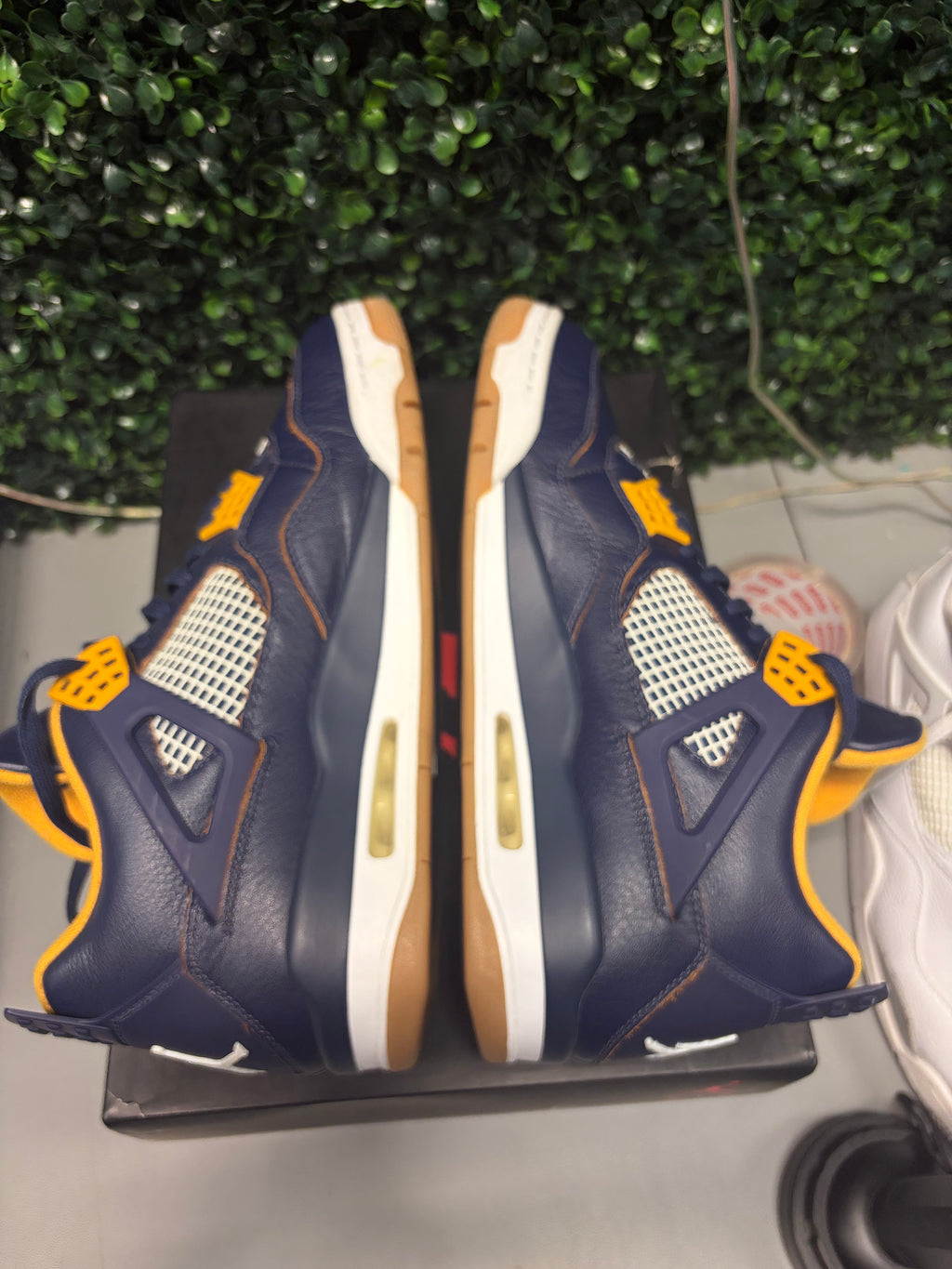 Jordan 4 Retro "Dunk From Above" Size 13 Preowned