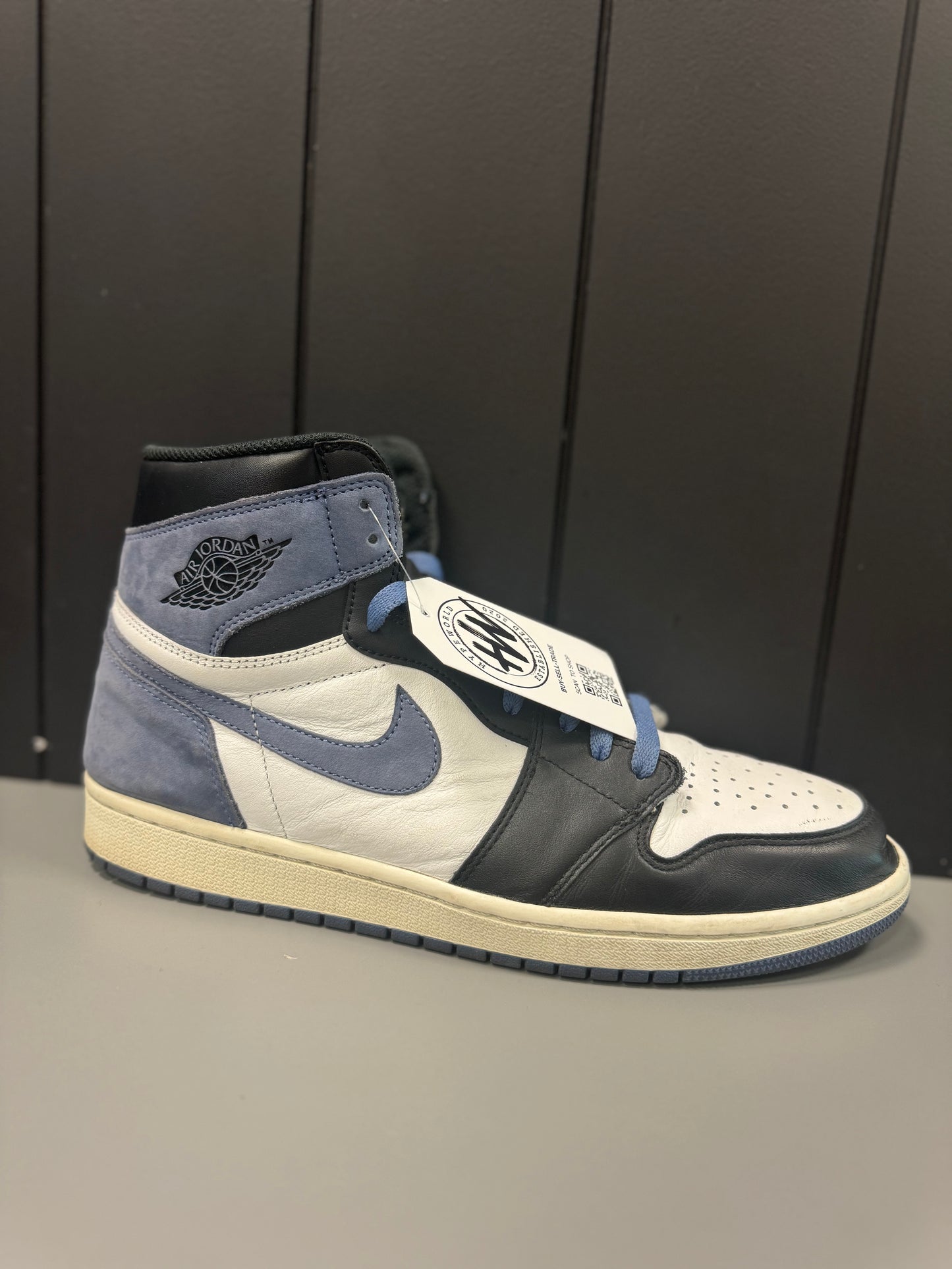 Jordan 1 High “Blue Moon” Size 11.5 Preowned