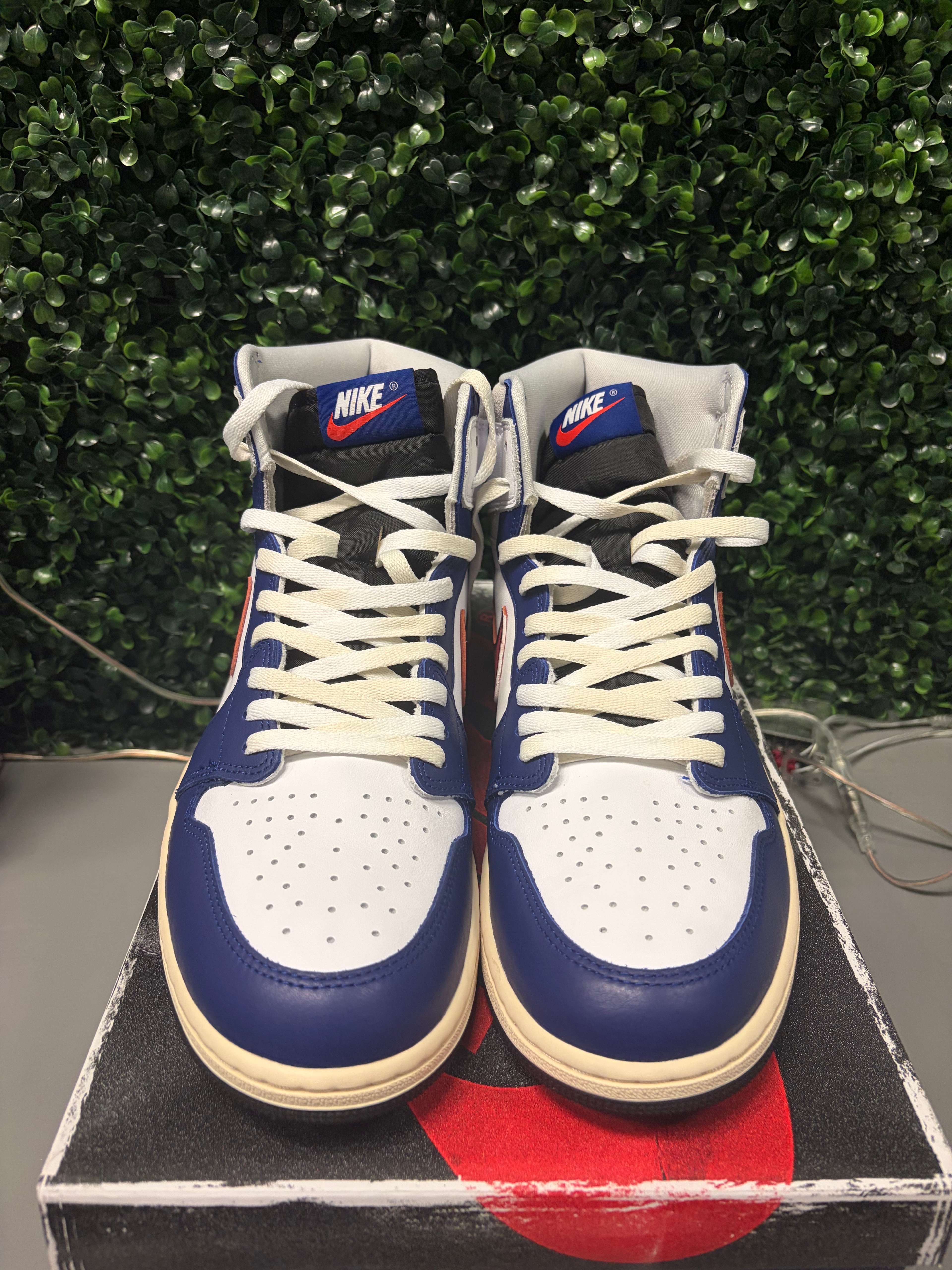 Jordan 1 Retro High OG "Rare Air" Size 13 Preowned