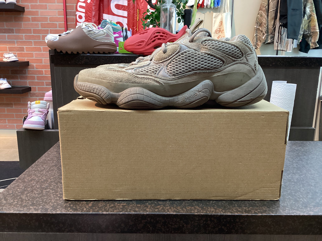 Yeezy 500 “Ash Grey” Preowned Size 9