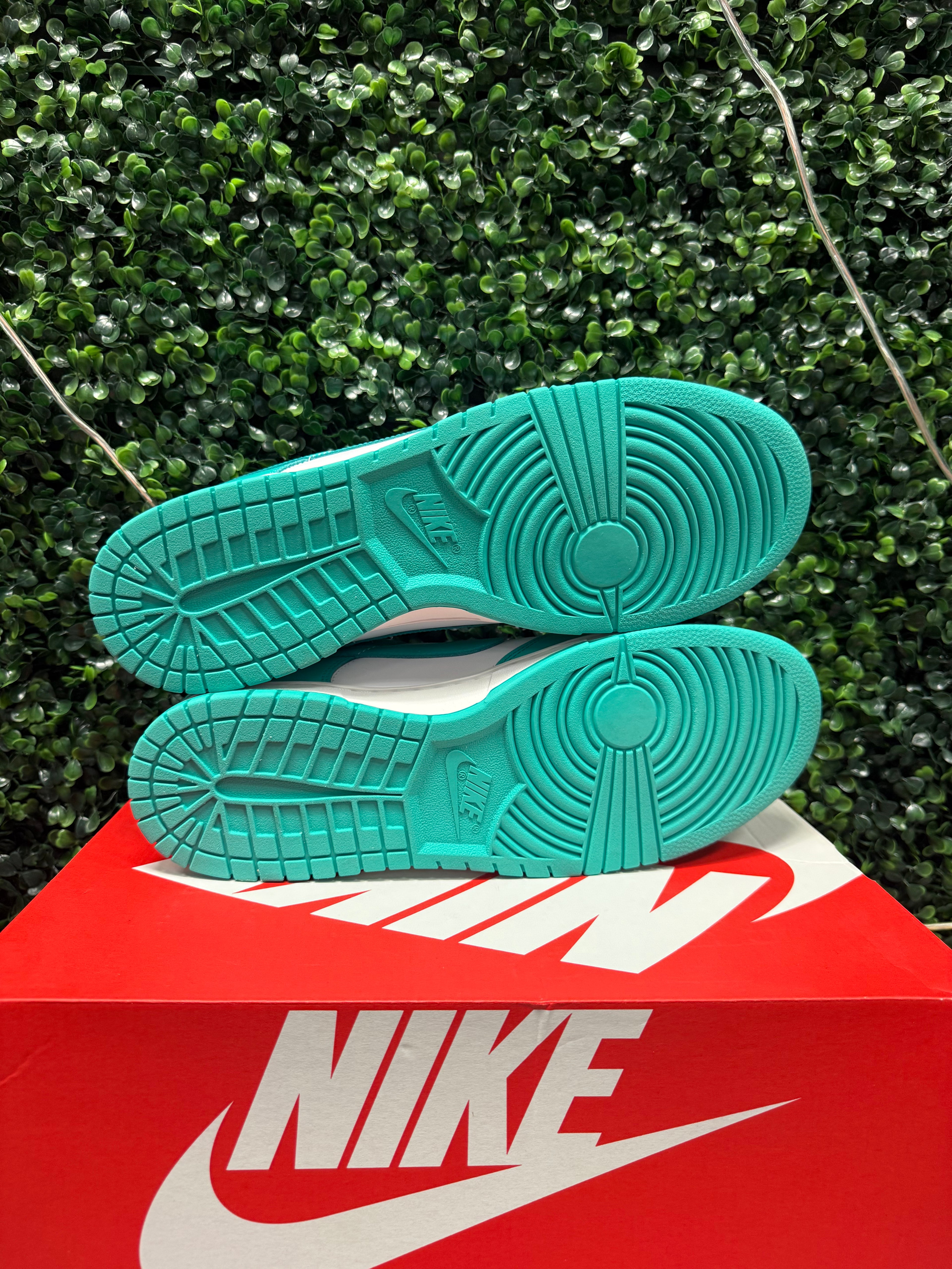 Nike Dunk Low “Clear Jade" Size 13 Preowned