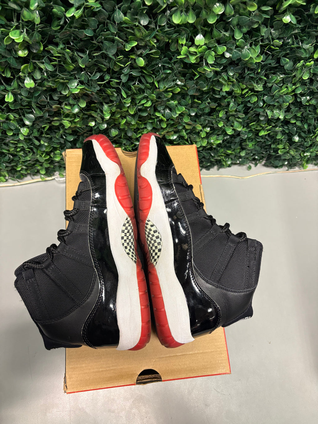 Jordan 11 "Bred" Size 7Y Preowned
