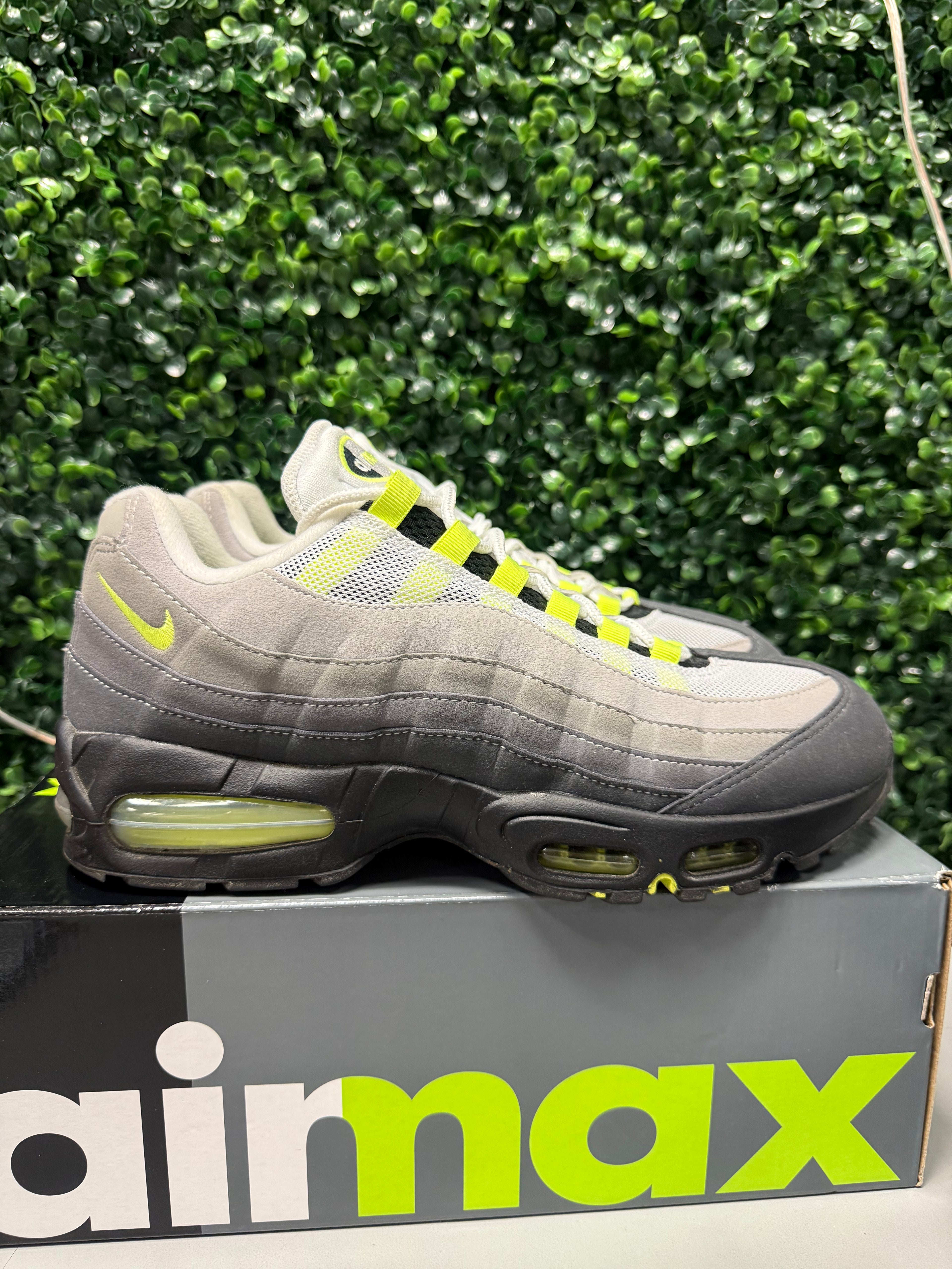 Nike Air Max 95 OG Big Bubble "Neon" Size 10 Preowned