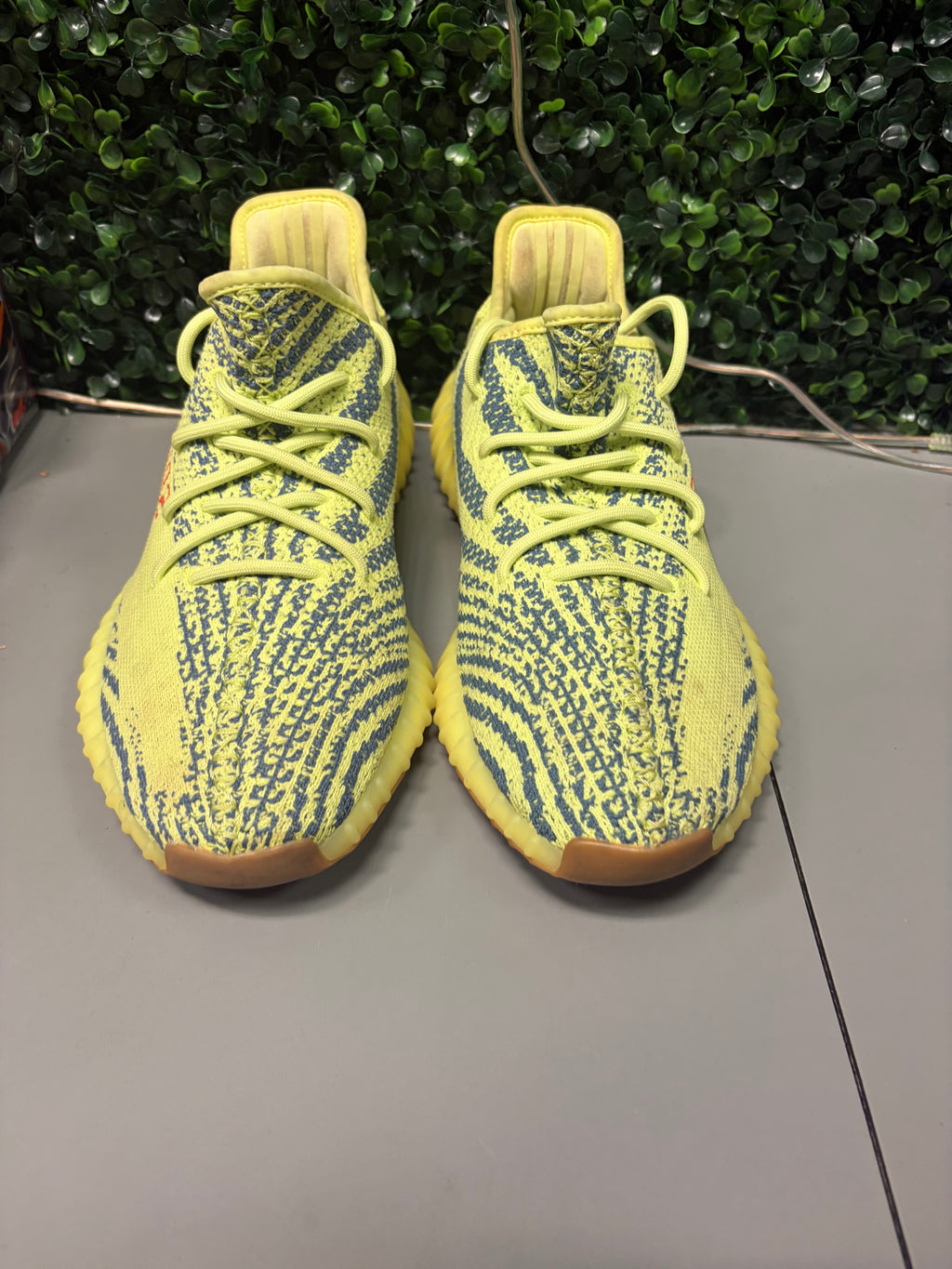 adidas Yeezy Boost 350 V2 Semi Frozen Yellow Size 8.5 Preowned